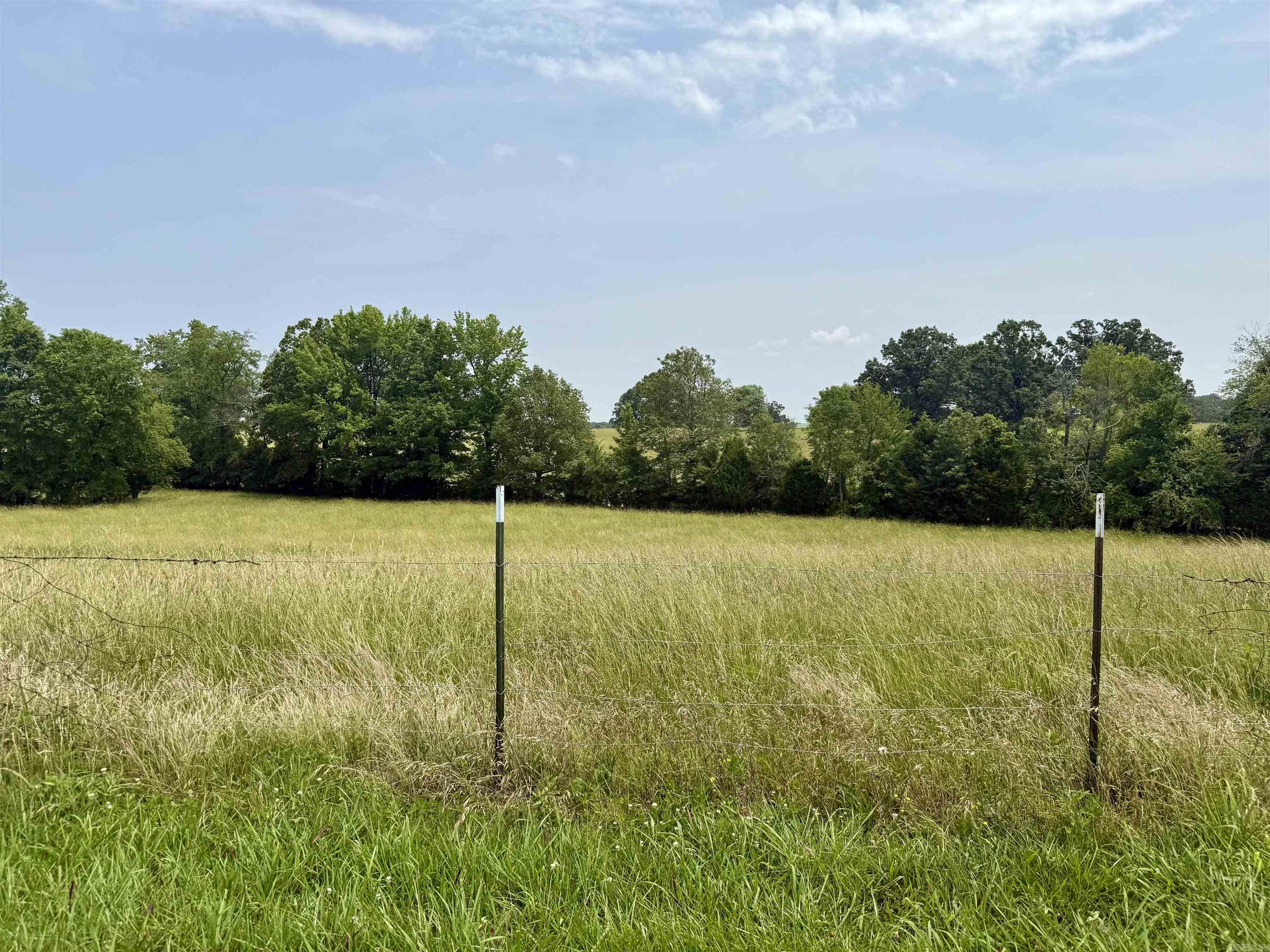 1 acre  CR 747  Brookland, AR