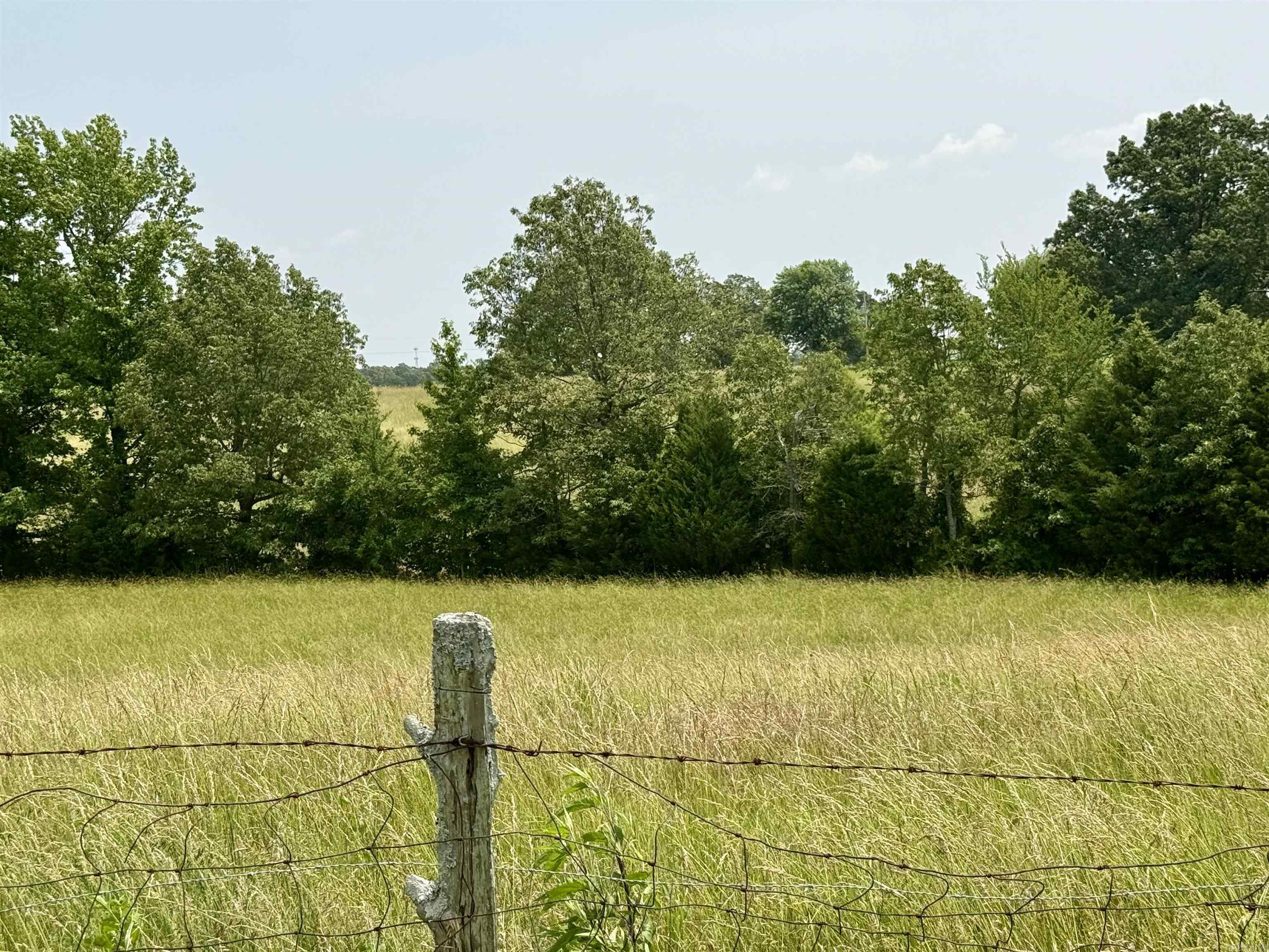 1 acre  CR 747  Brookland, AR