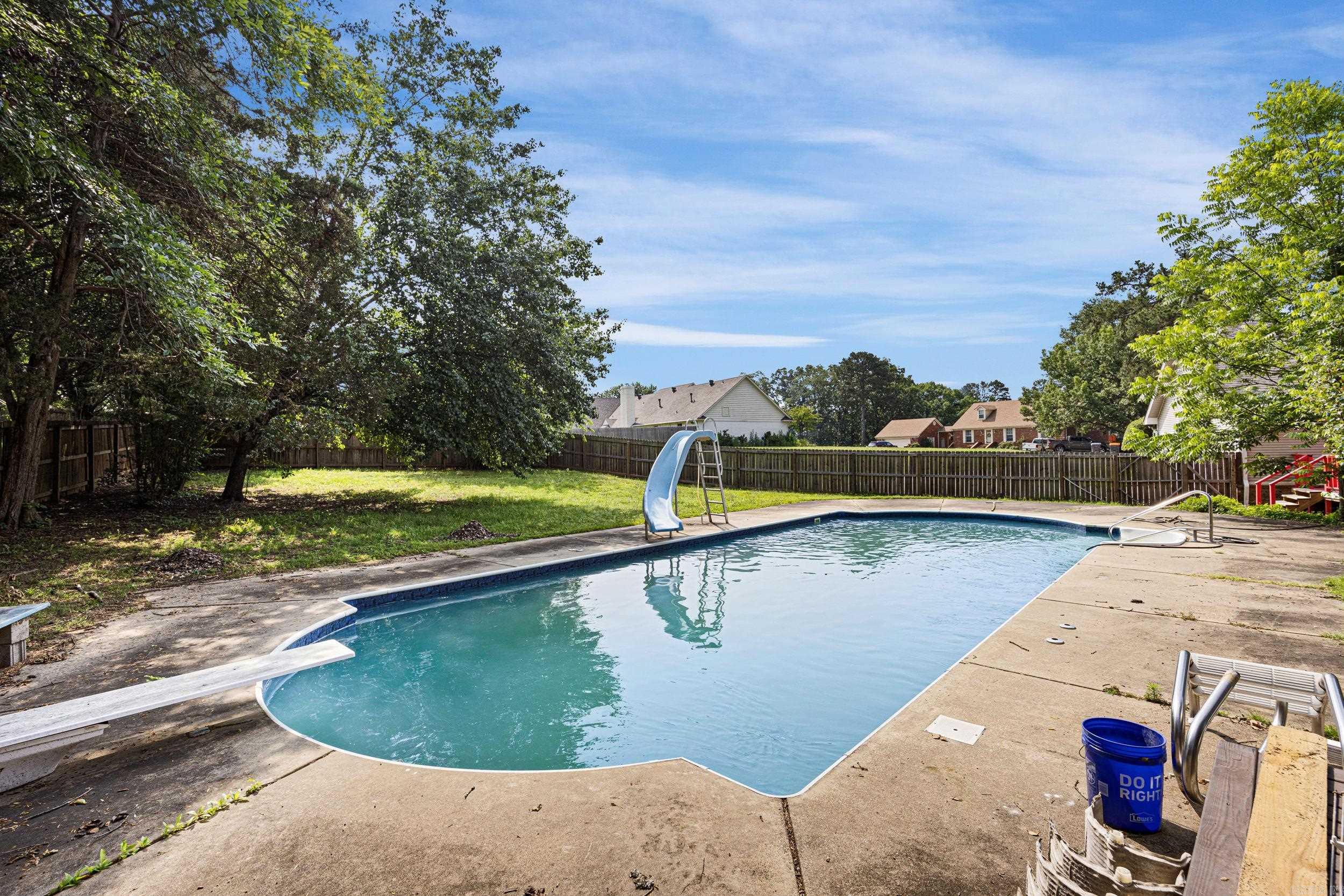 2920  Highland Dr  Russellville, AR