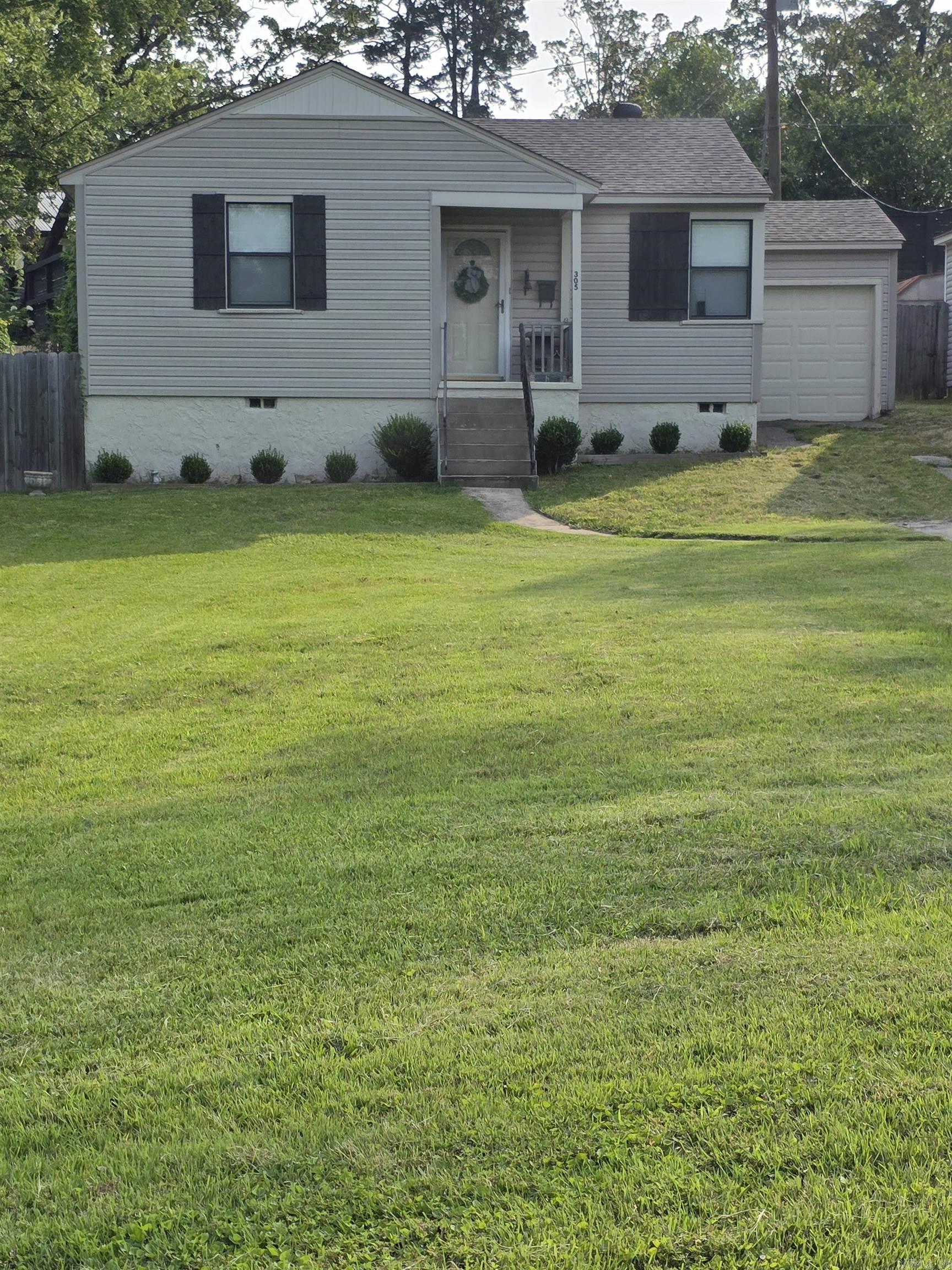 305  Englewood Road  Cammack Village, AR