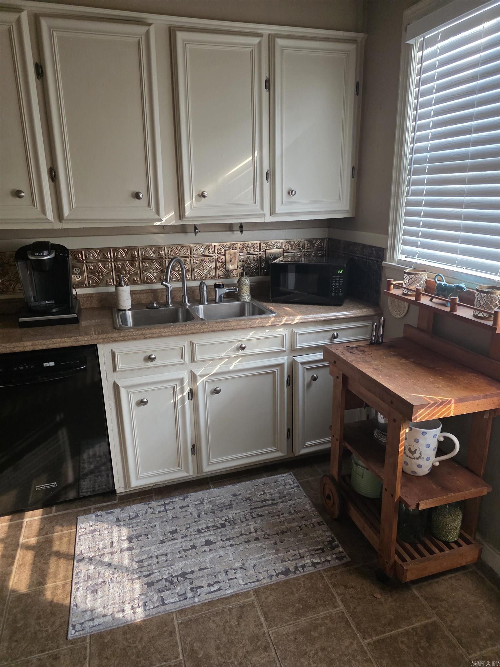 305  Englewood Road  Cammack Village, AR