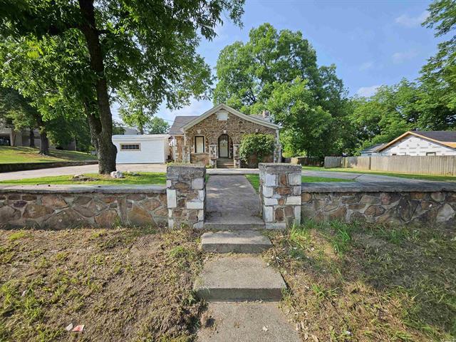 1421 W 25th  North Little Rock, AR