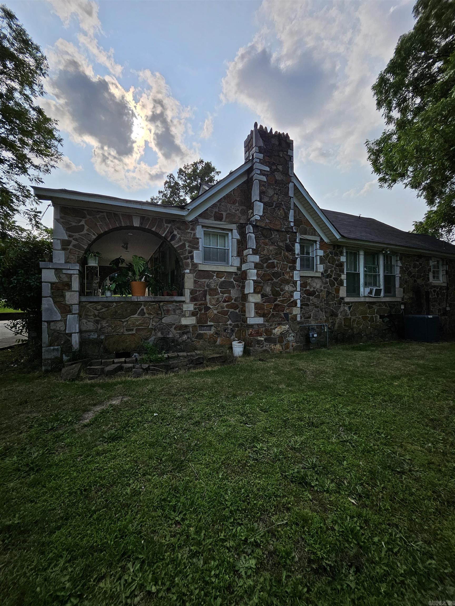1421 W 25th  North Little Rock, AR
