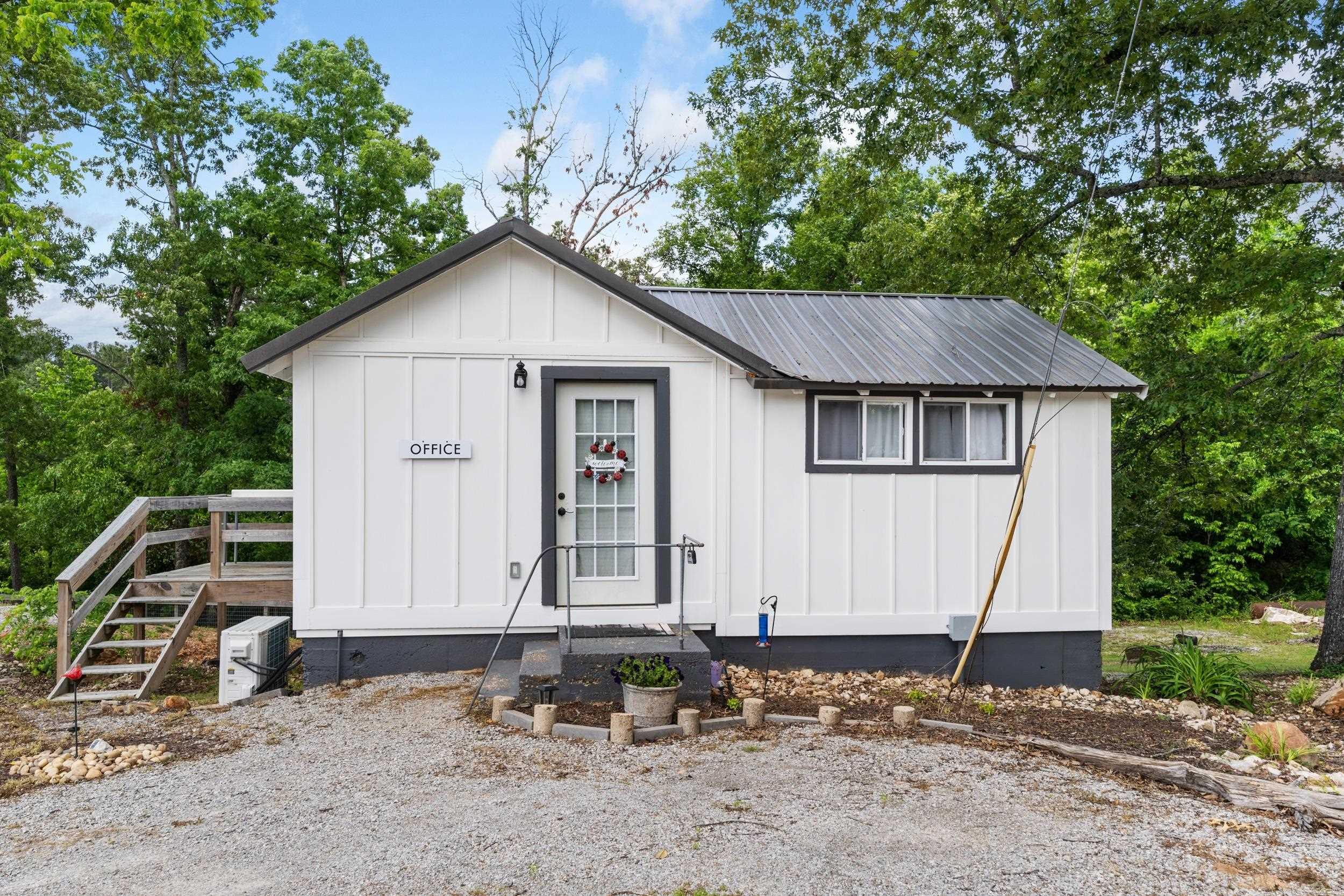 10897 S Highway 5  Salesville, AR
