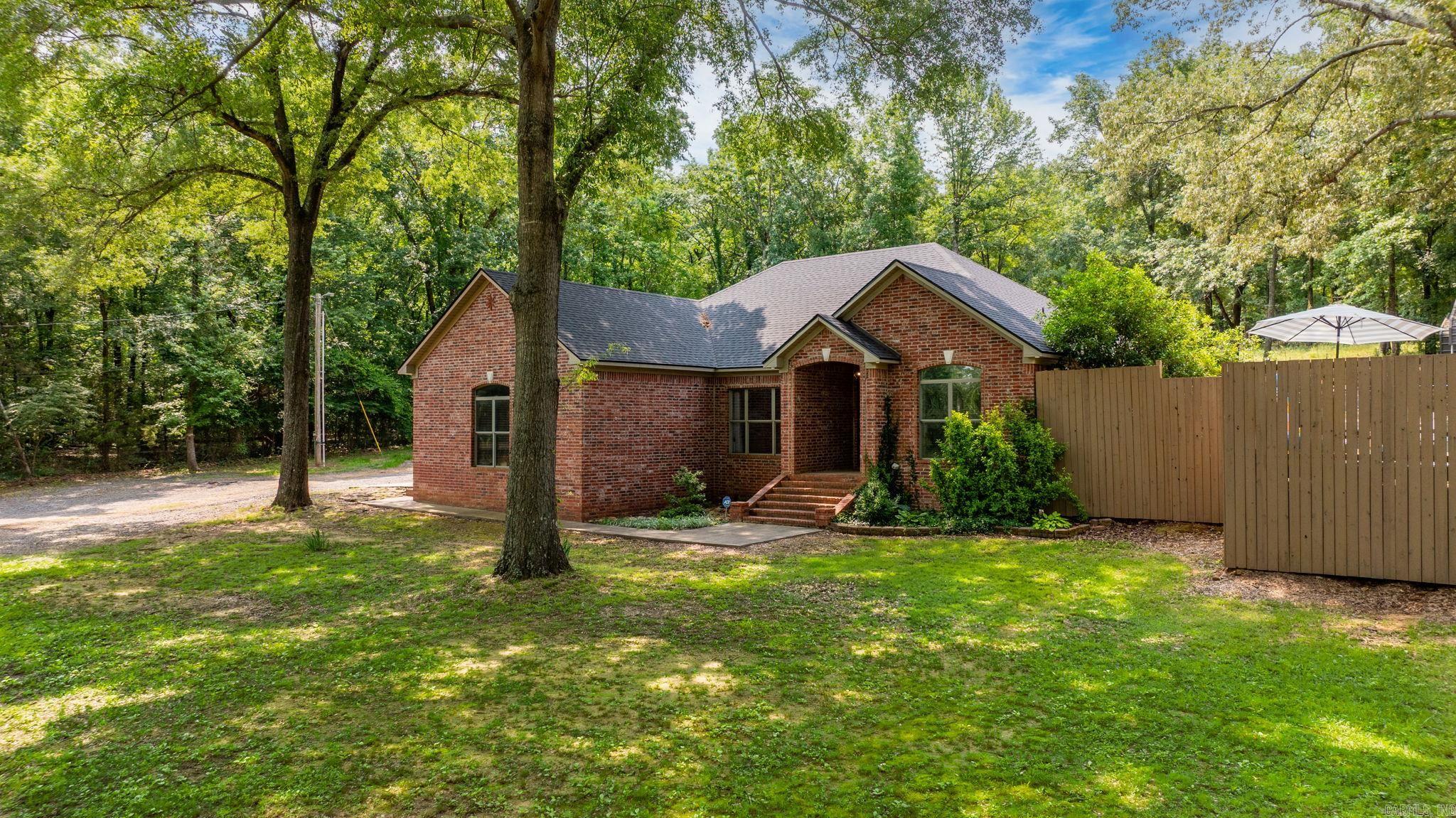 140 E Cadron  Greenbrier, AR