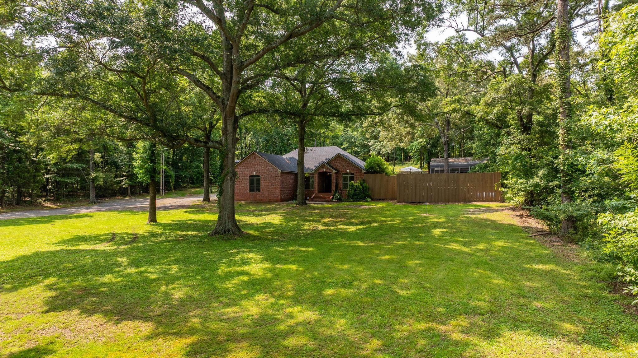 140 E Cadron  Greenbrier, AR