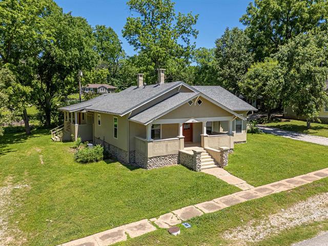 207  Combs Avenue  Cotter, AR