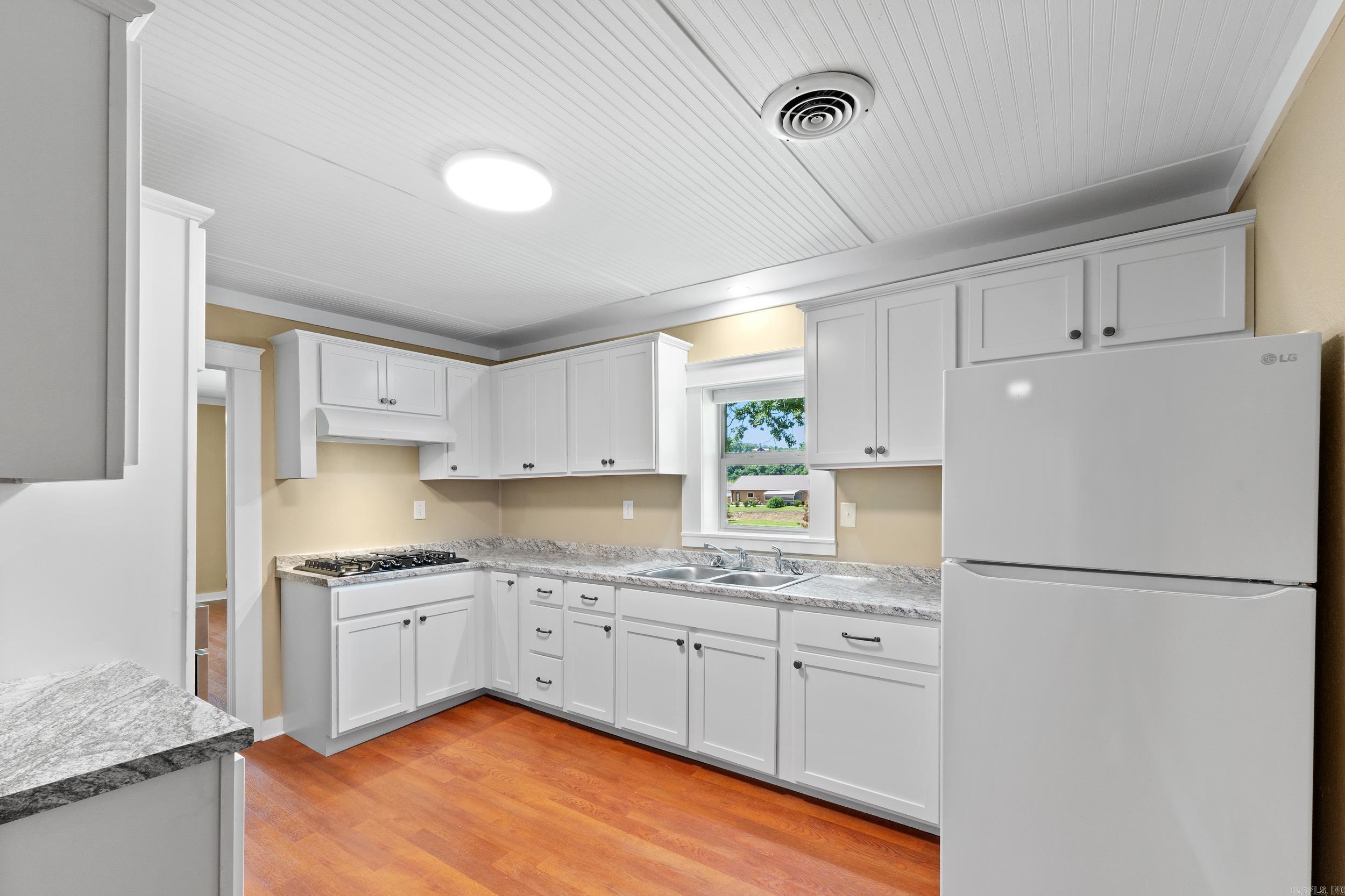 207 Combs Avenue  Cotter, AR