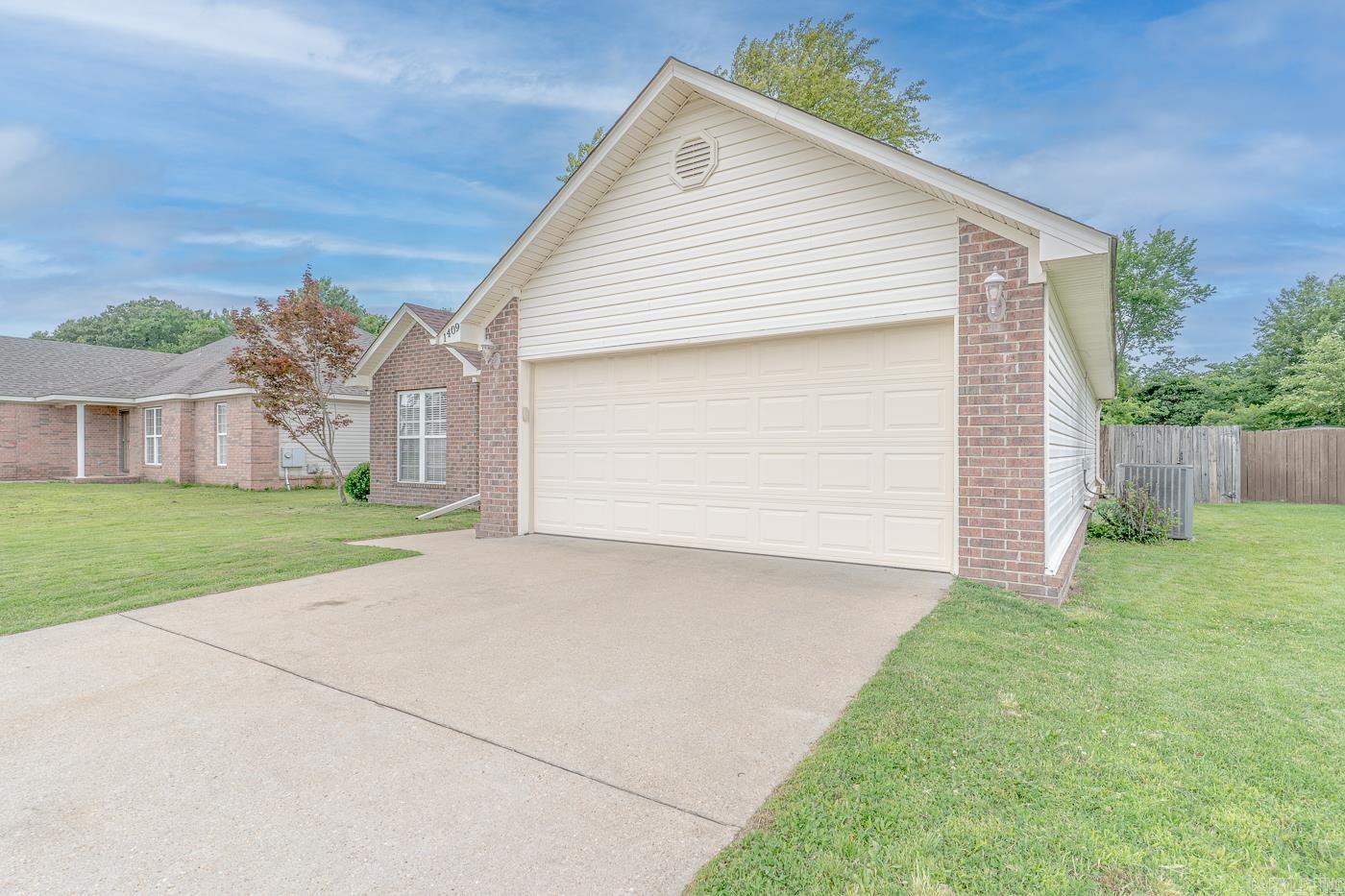 1409  Hemingway  Jonesboro, AR