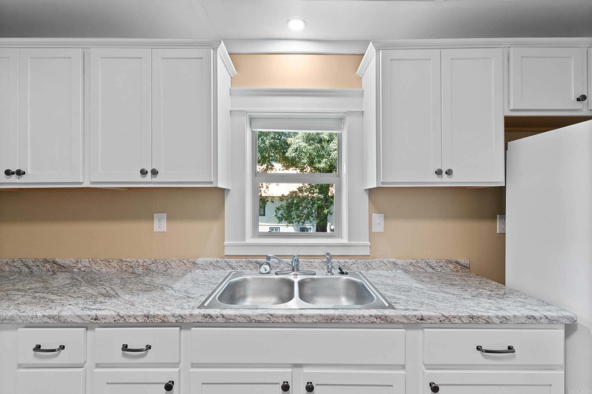 207 Combs Avenue  Cotter, AR