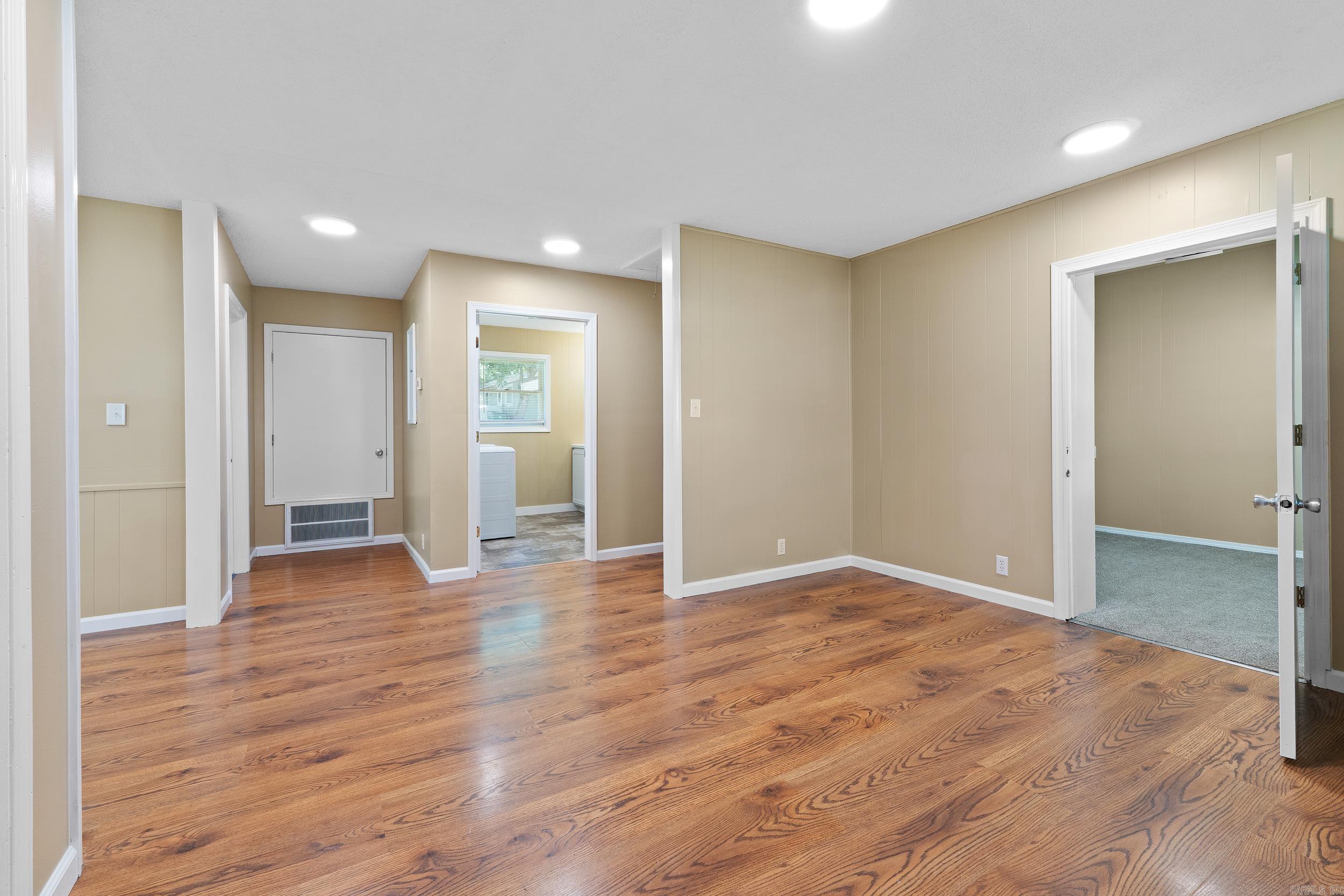 207 Combs Avenue  Cotter, AR