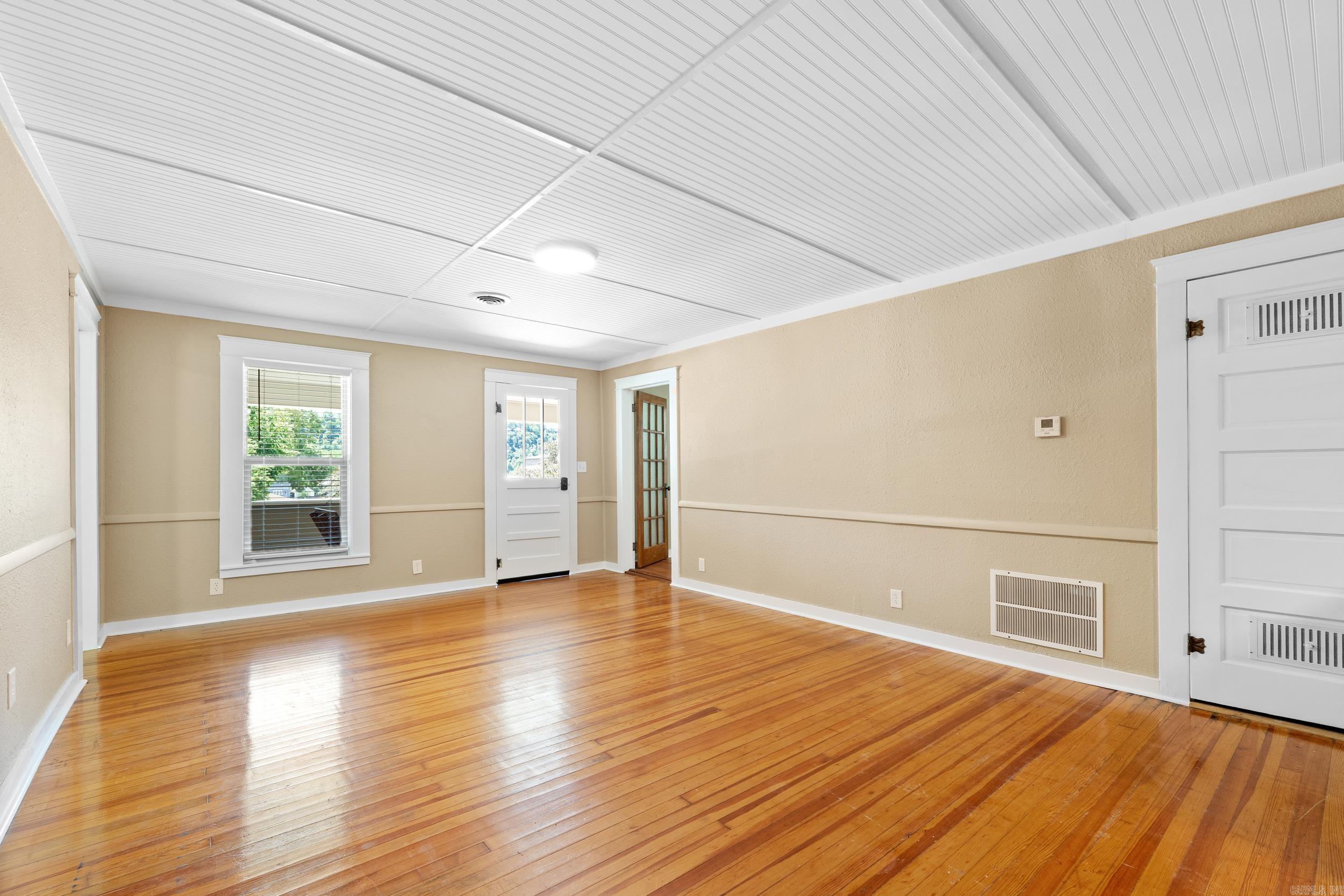 207 Combs Avenue  Cotter, AR