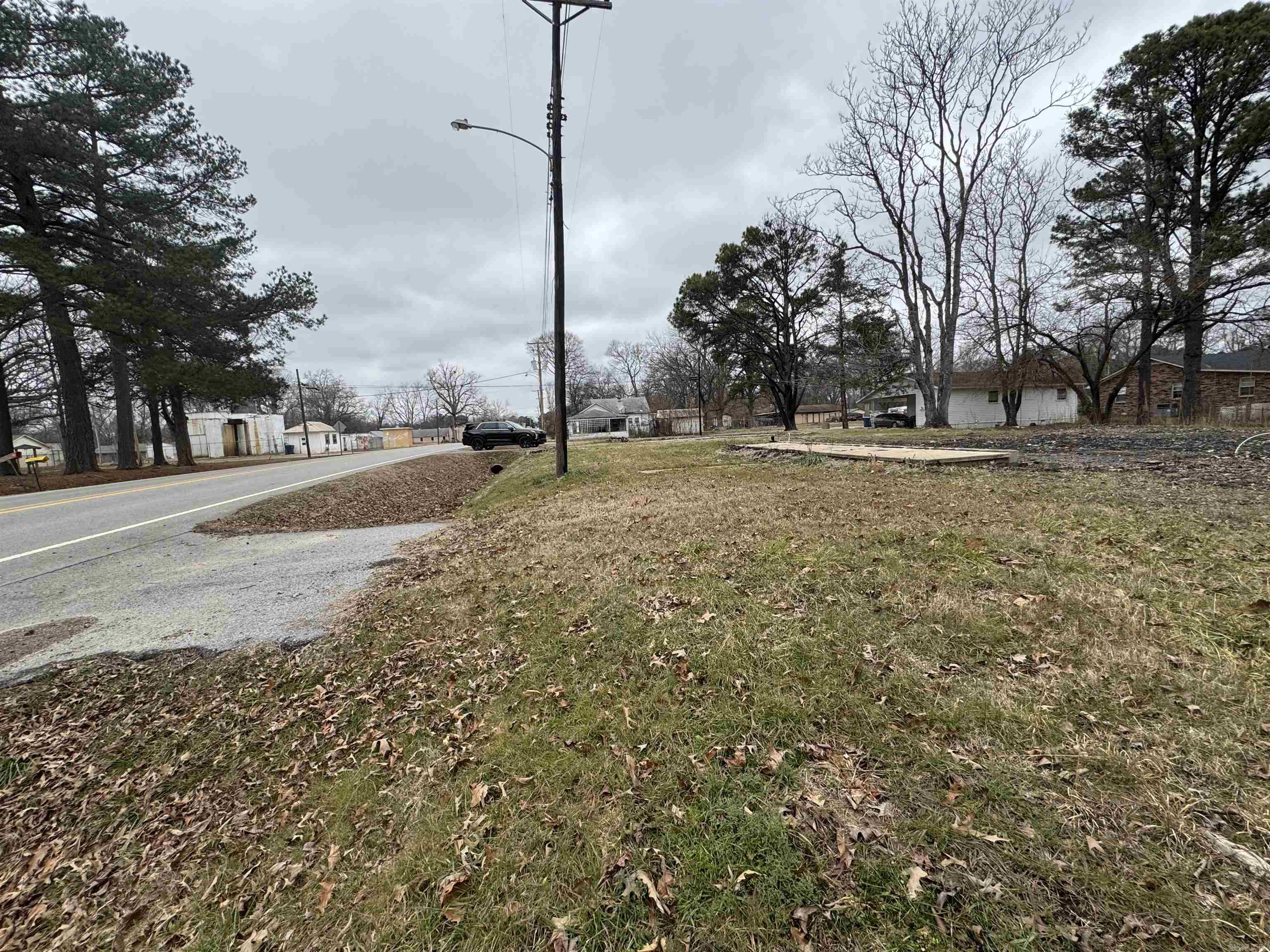 102 NE 3rd St  Bradford, AR