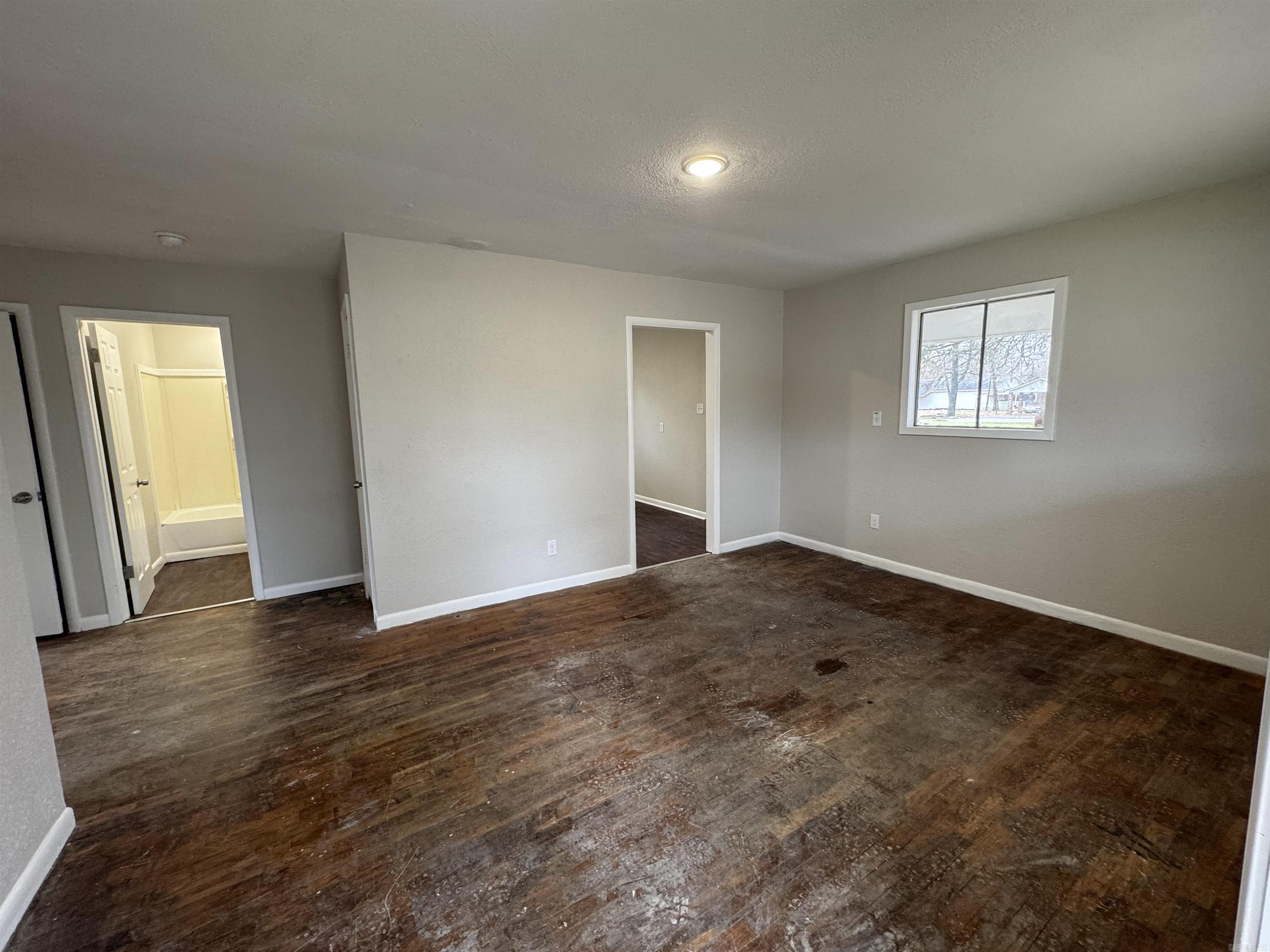 102 NE 3rd St  Bradford, AR