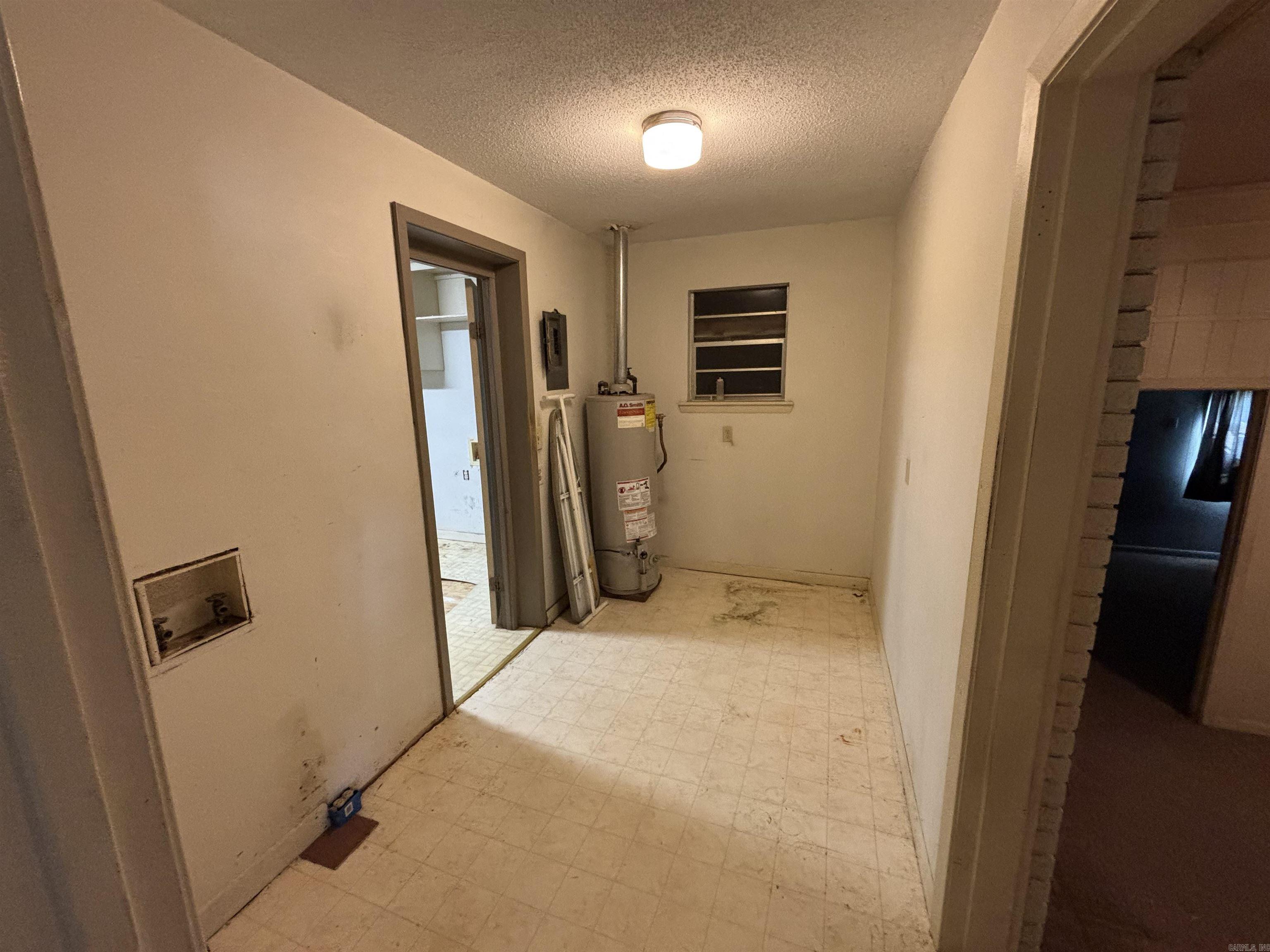 906 W Louisiana  Beebe, AR