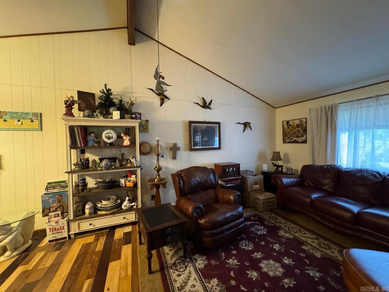 24  Hialeah  Cherokee Village, AR