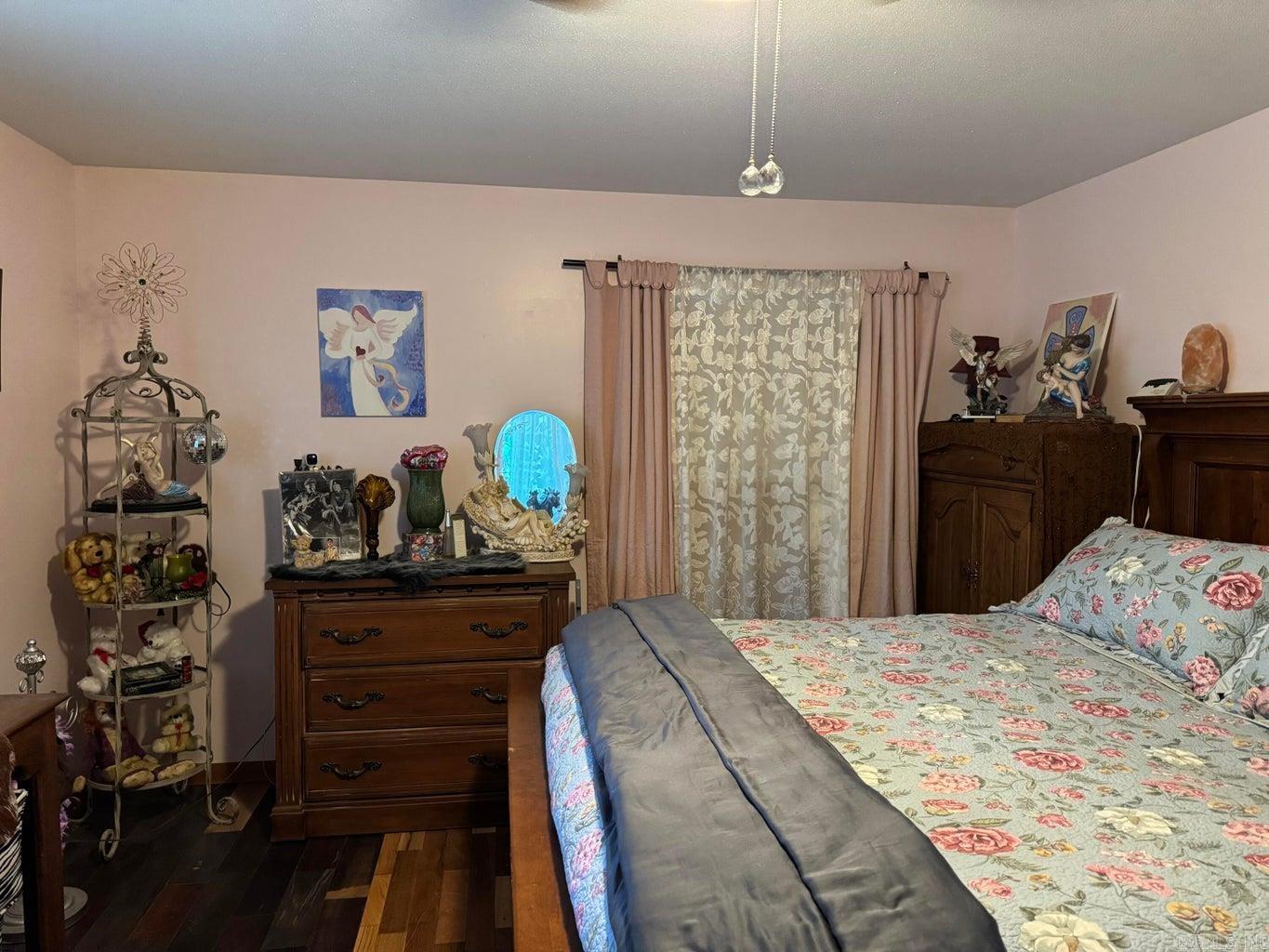24  Hialeah  Cherokee Village, AR