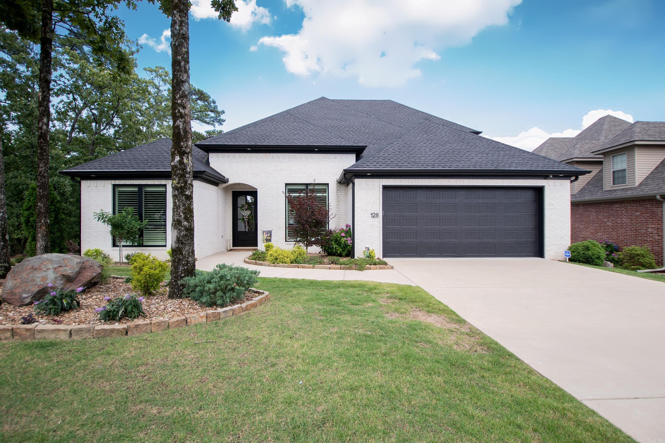 128  Majestic  Maumelle, AR