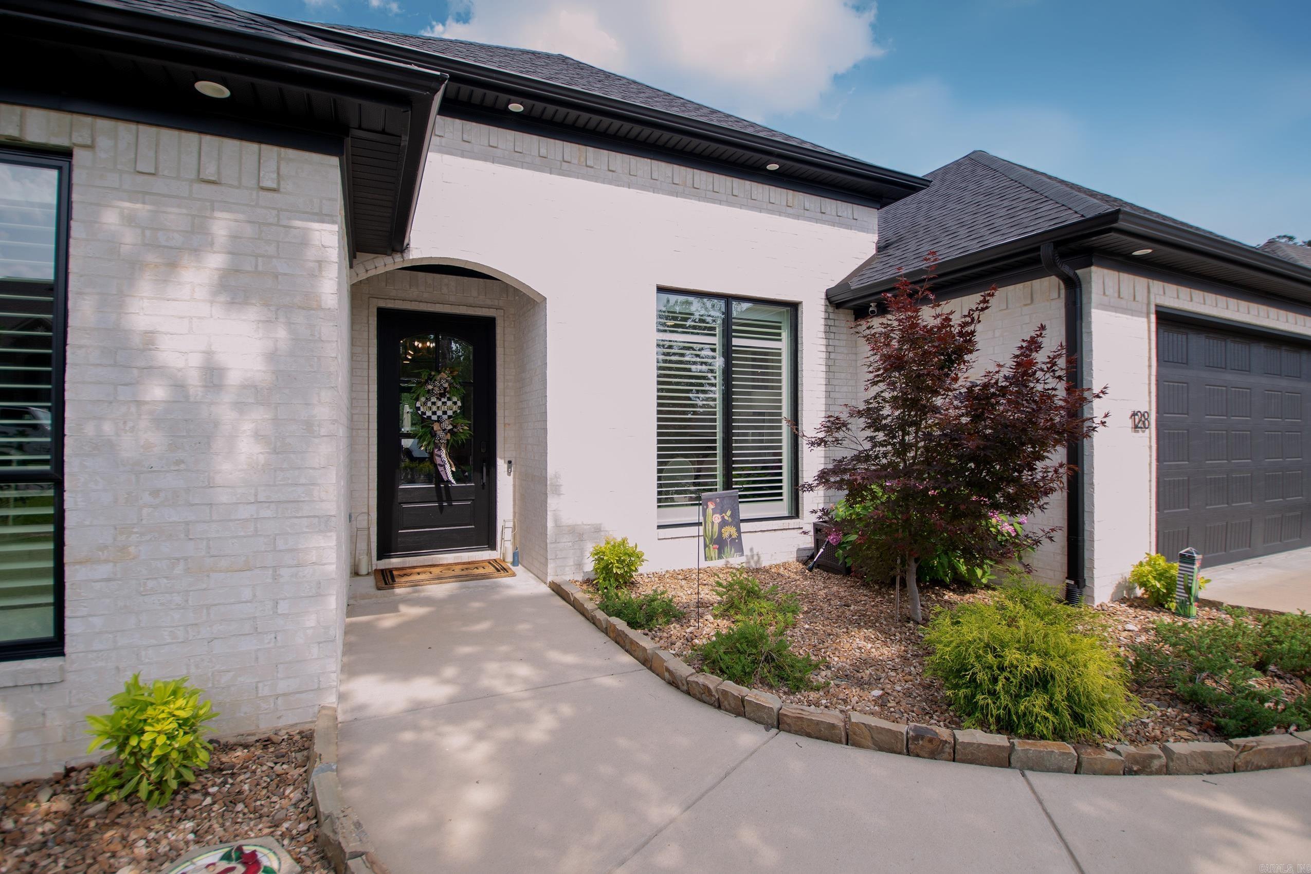 128  Majestic  Maumelle, AR