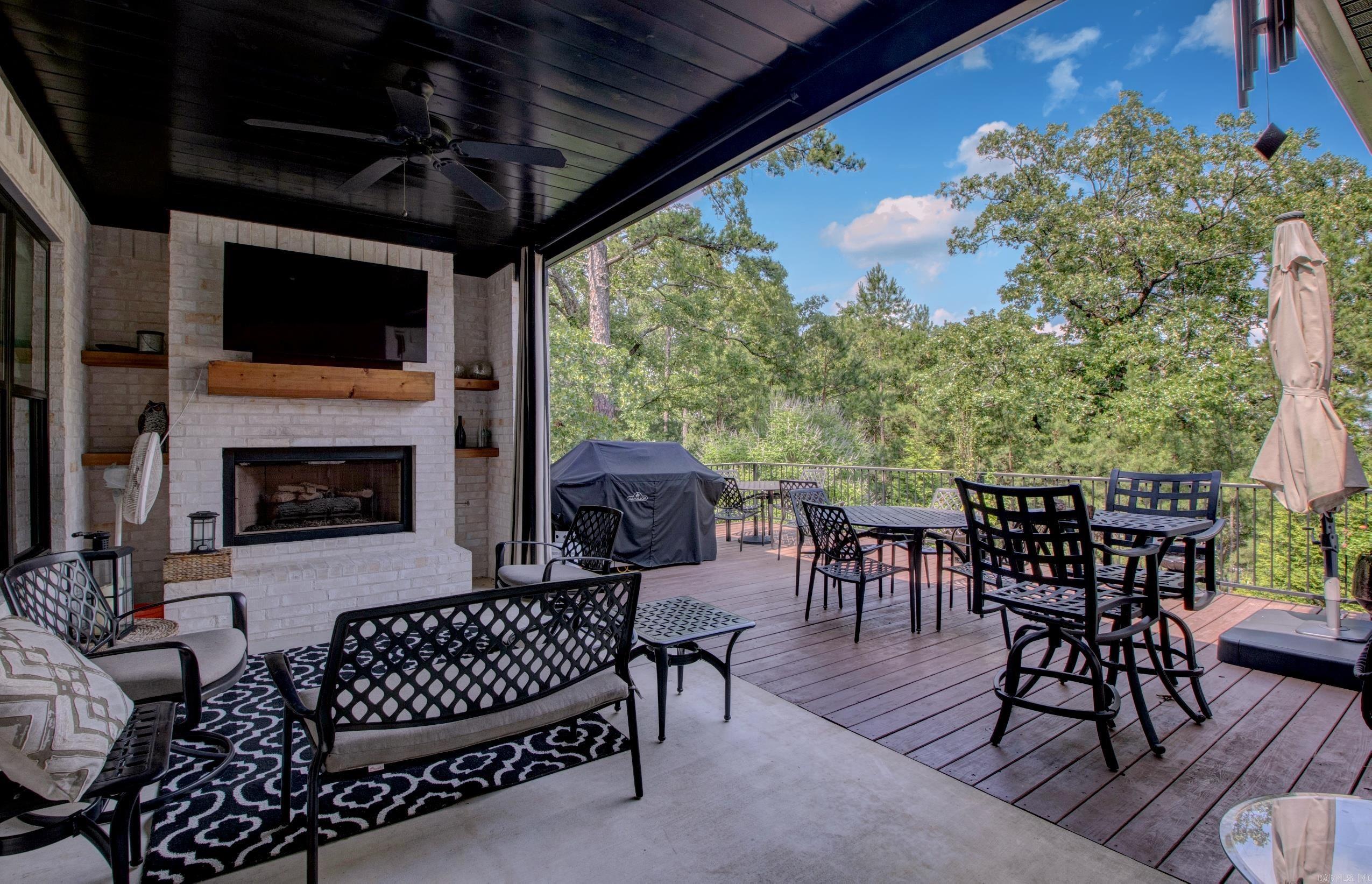 128  Majestic  Maumelle, AR