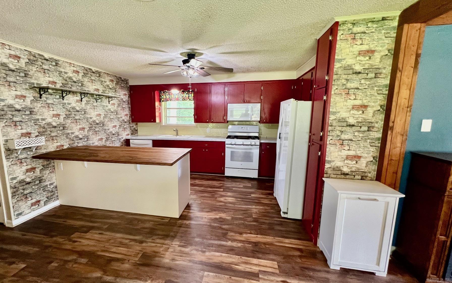 470  LR 28  Foreman, AR