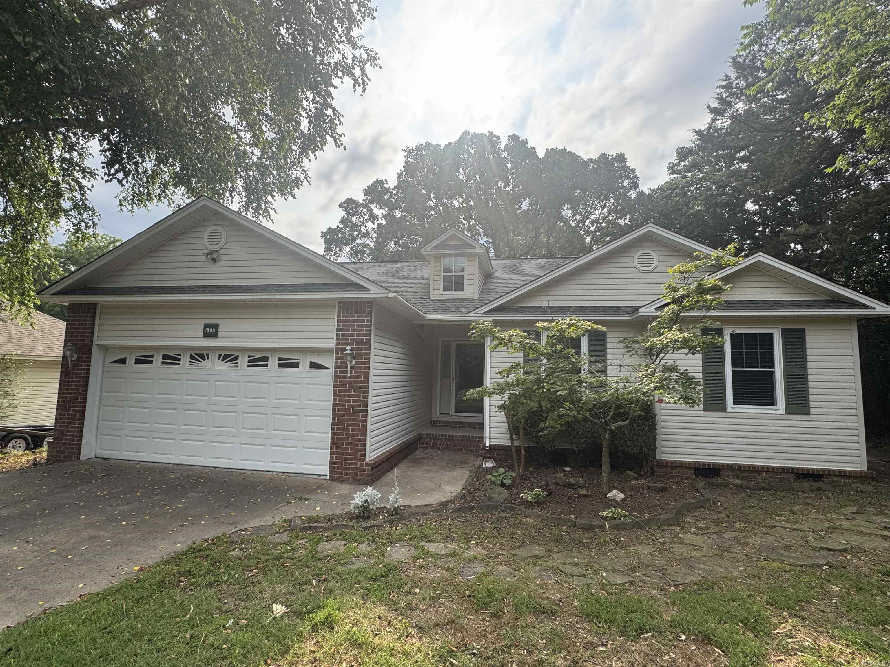 1508  Lois  Searcy, AR