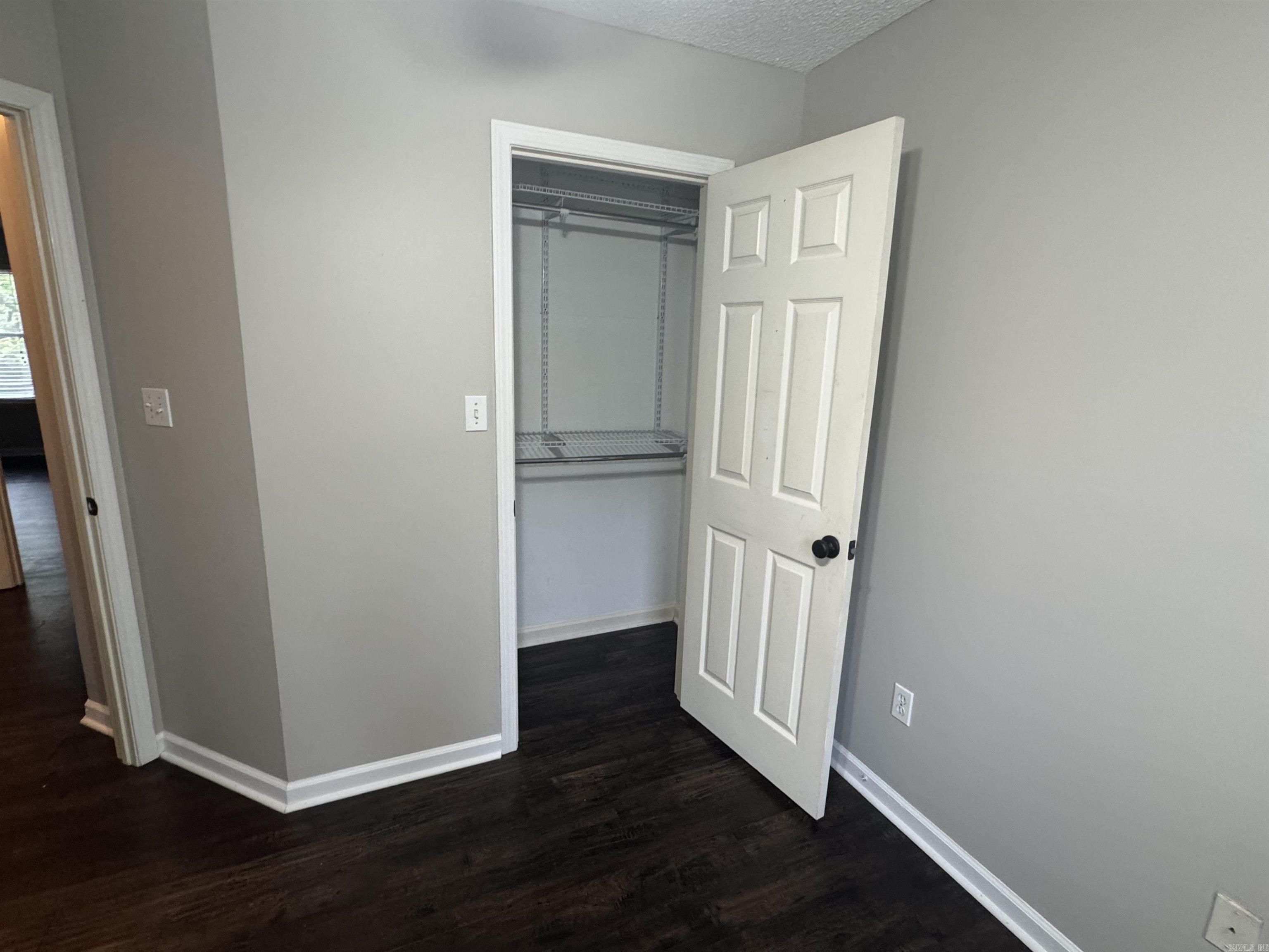 1508  Lois  Searcy, AR
