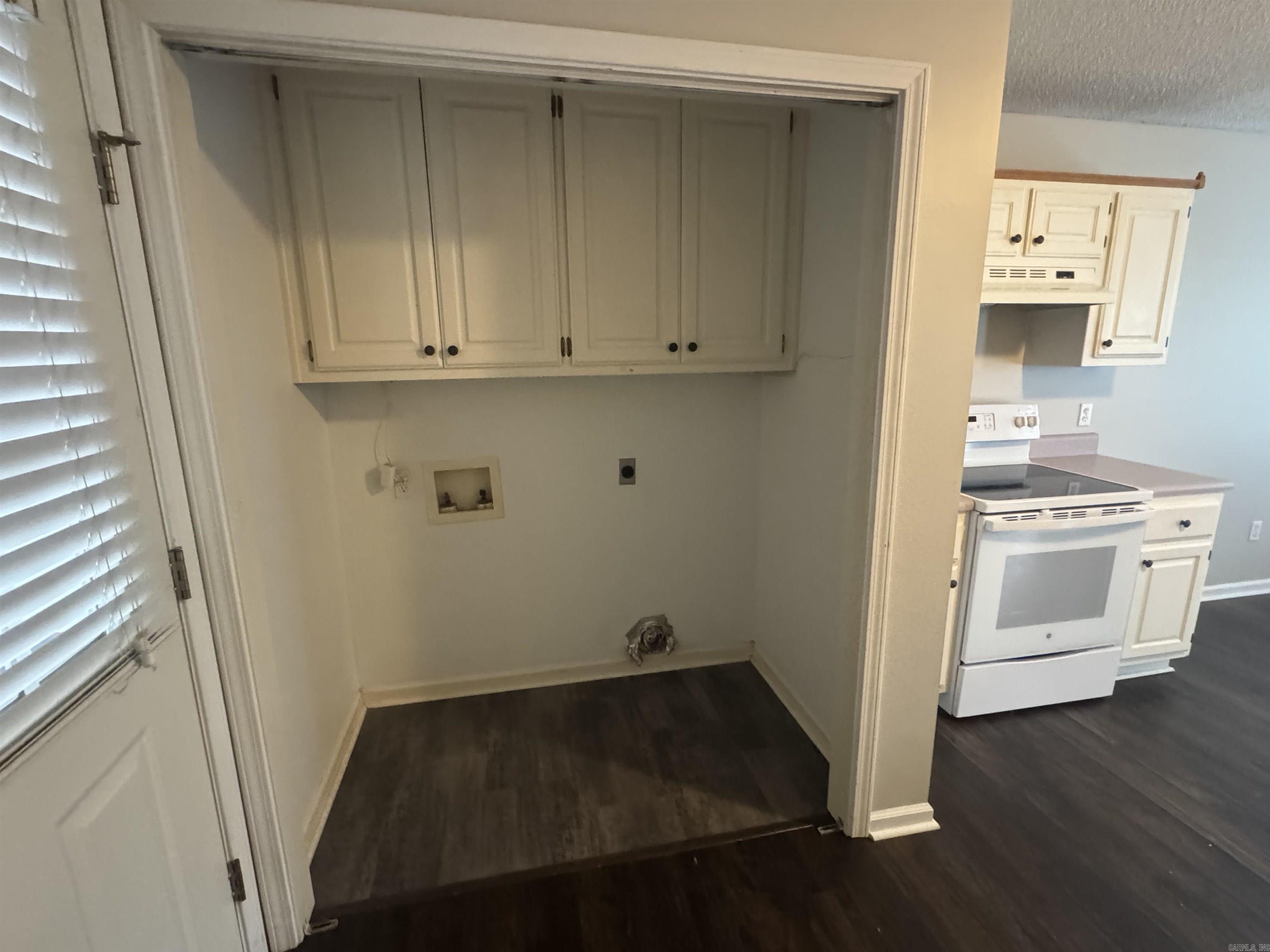 1508  Lois  Searcy, AR
