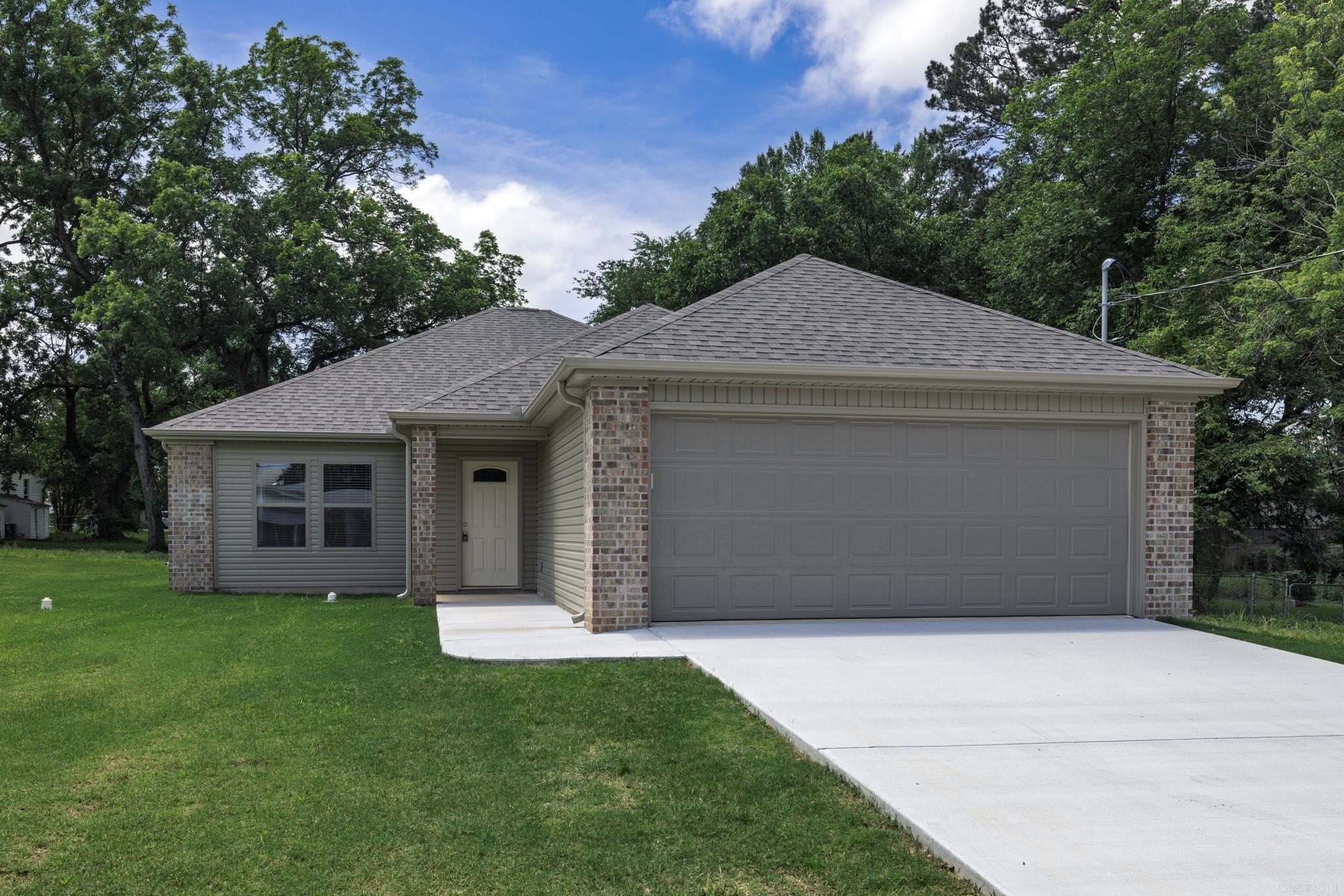 2303 Sylvia  Arkadelphia, AR