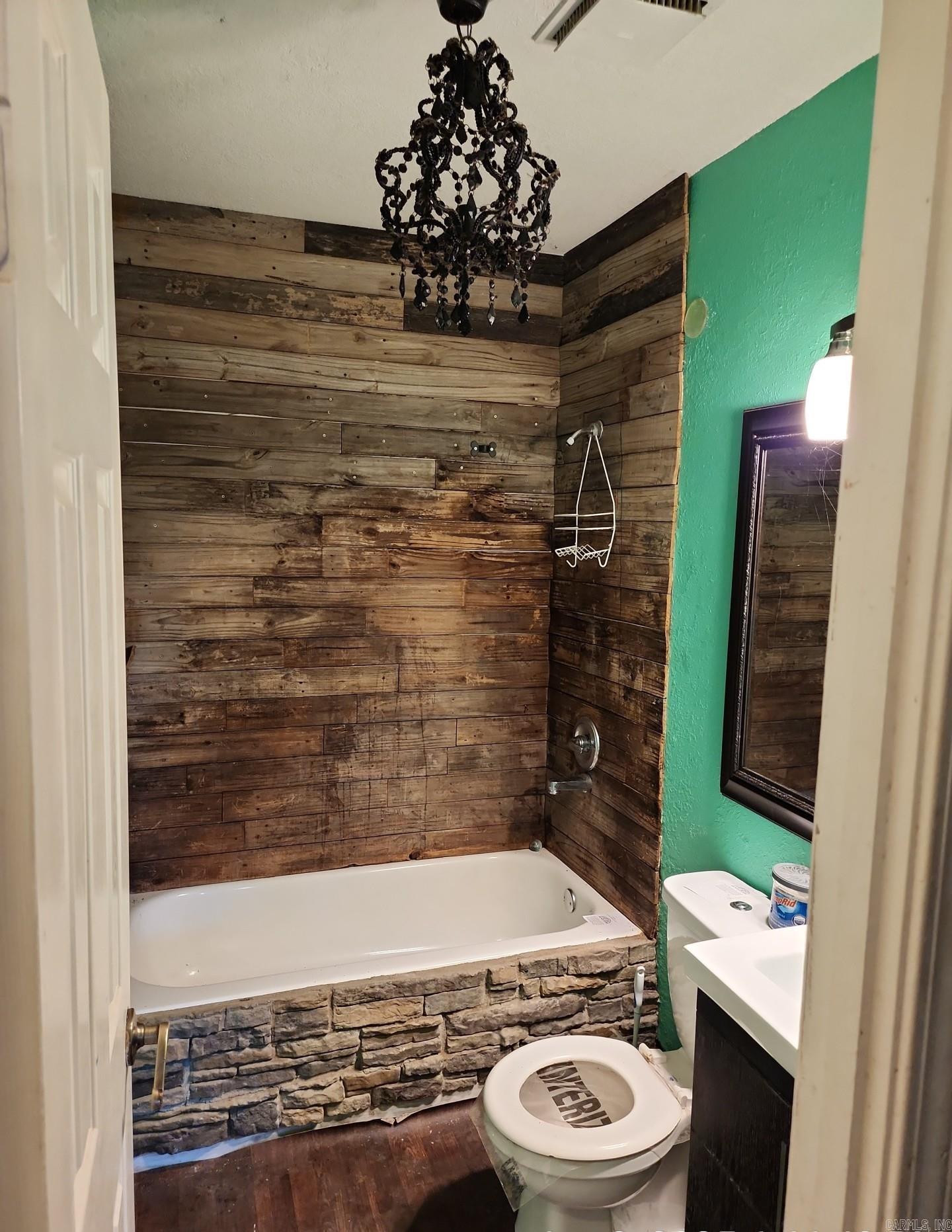 203  Alexander  Bay, AR
