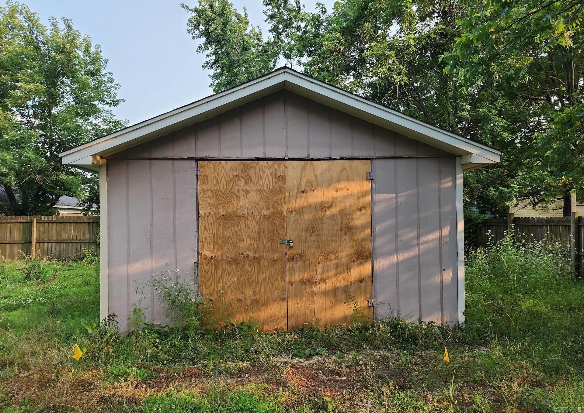 203  Alexander  Bay, AR