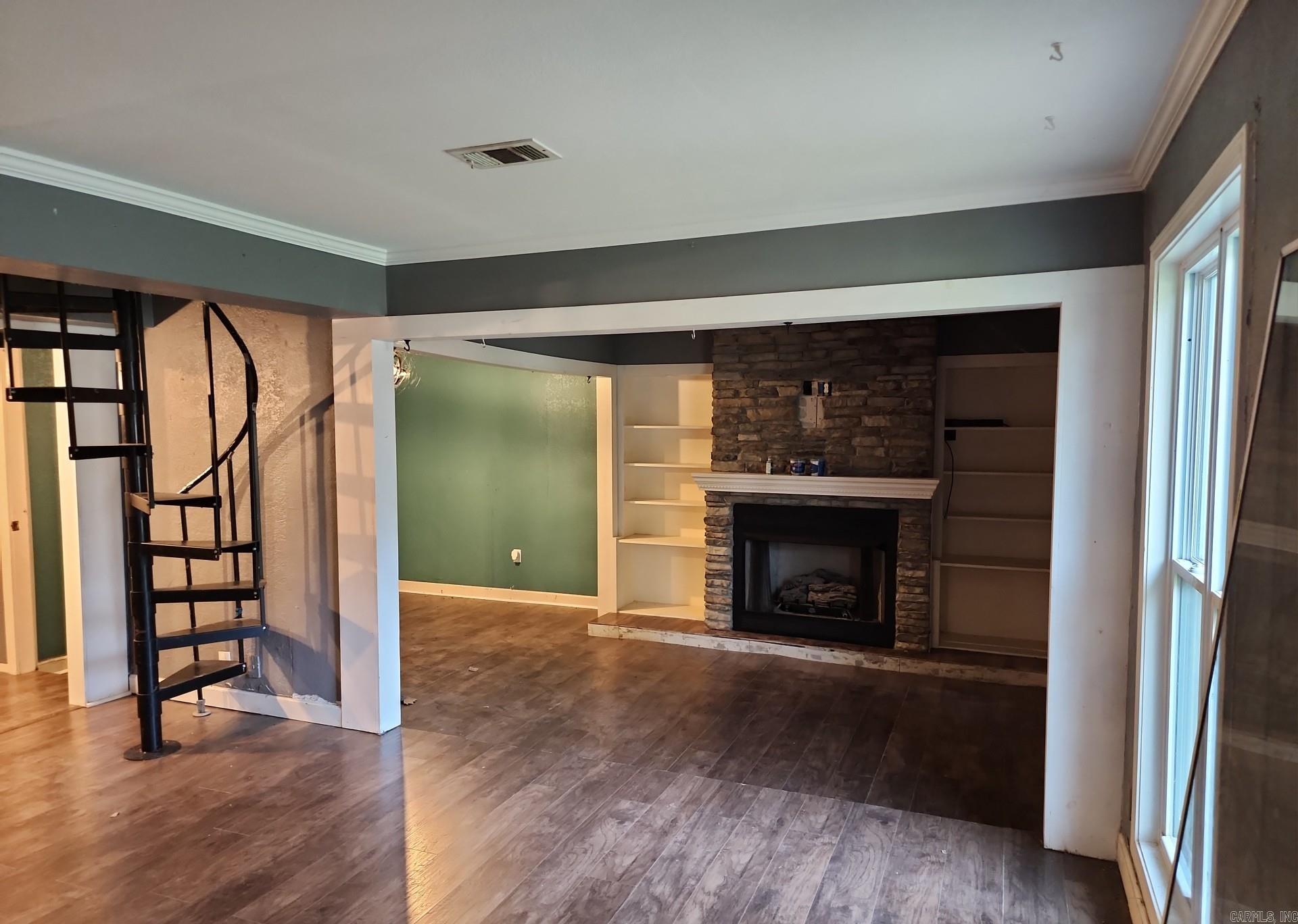 203  Alexander  Bay, AR
