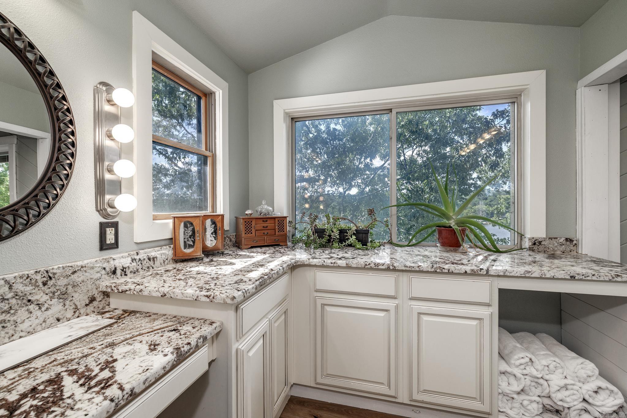1323  Timberlake  Royal, AR