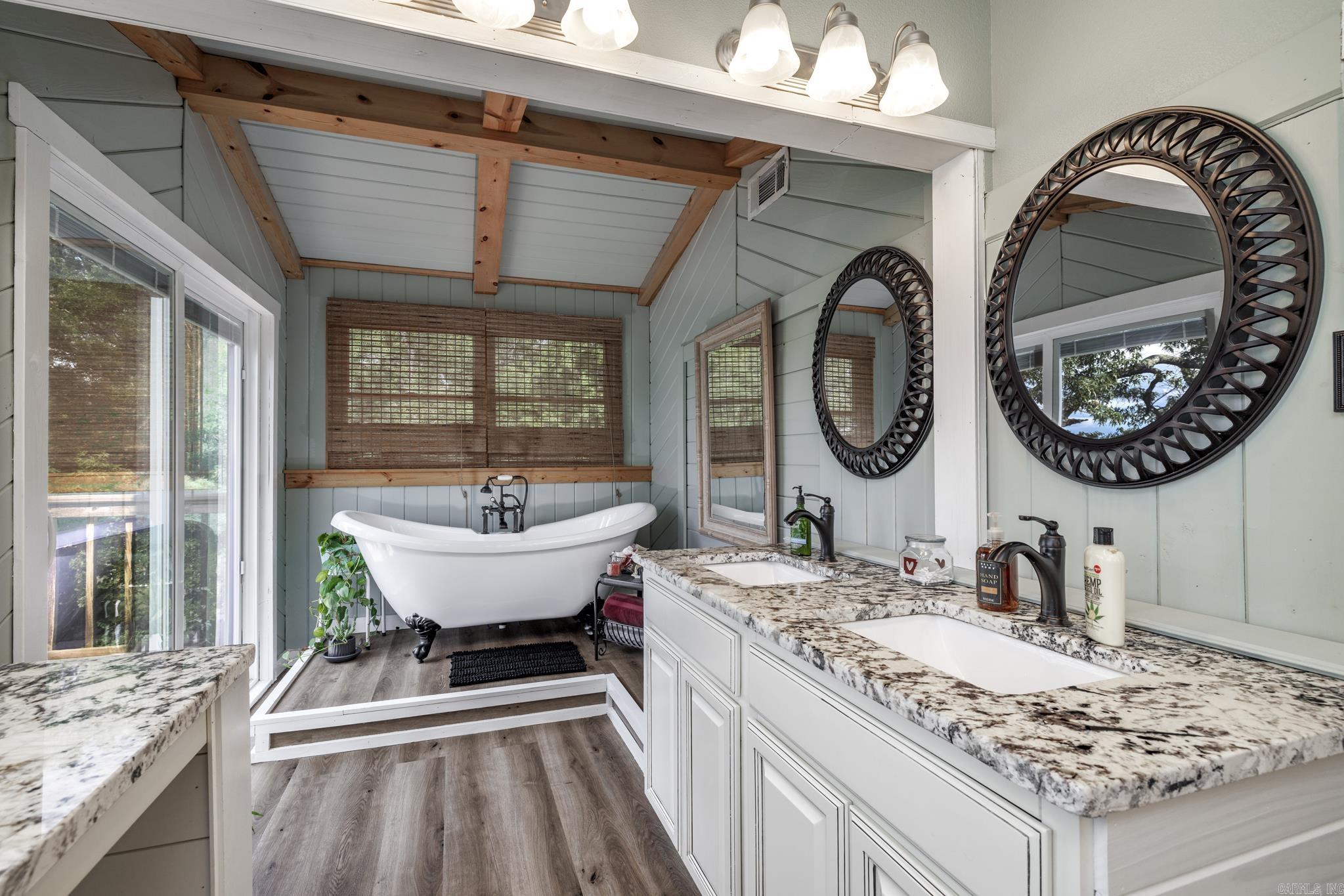 1323  Timberlake  Royal, AR