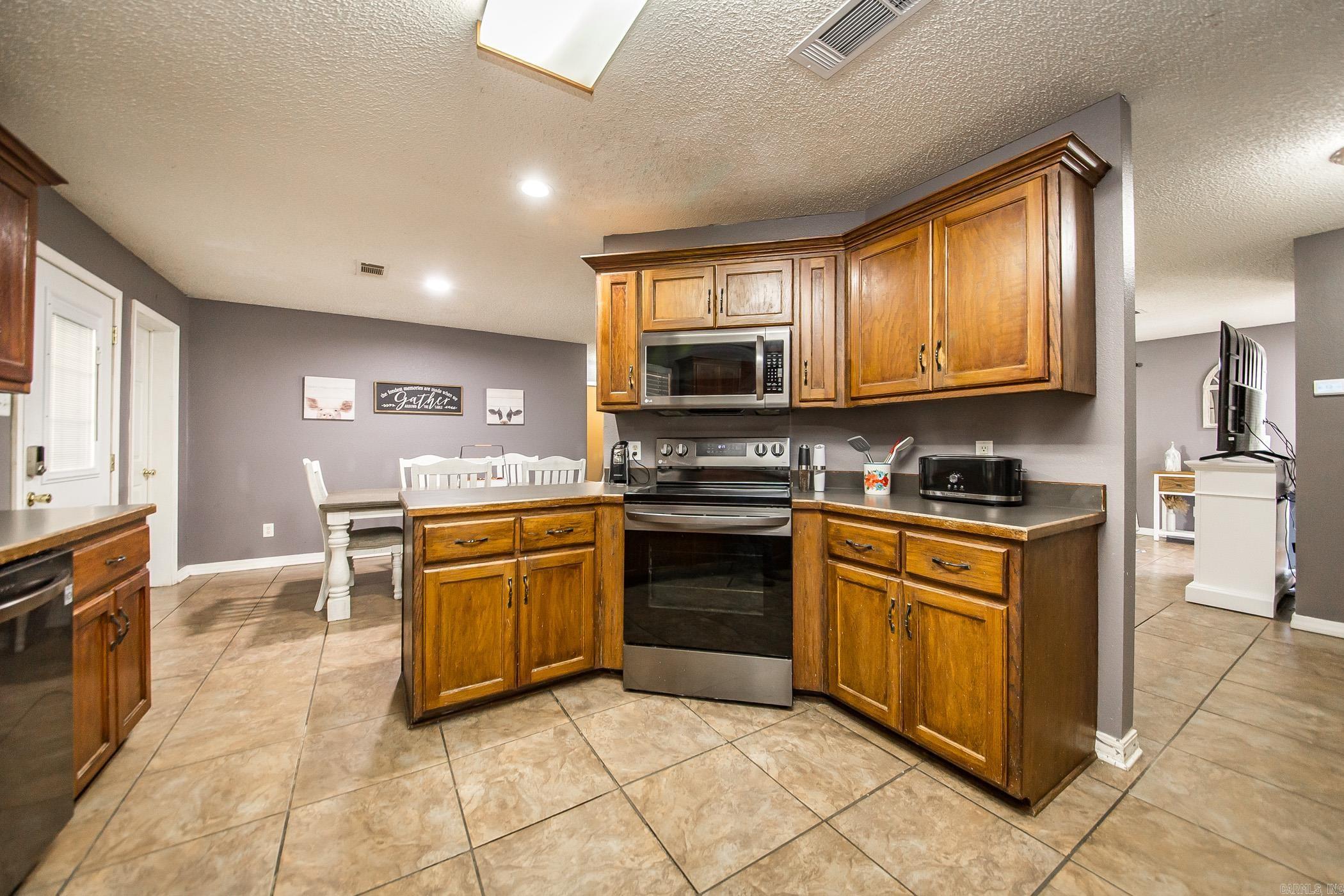 2939  Finch  Bismarck, AR