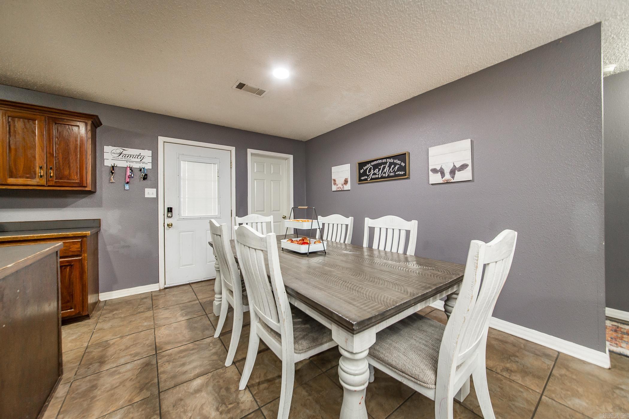 2939  Finch  Bismarck, AR
