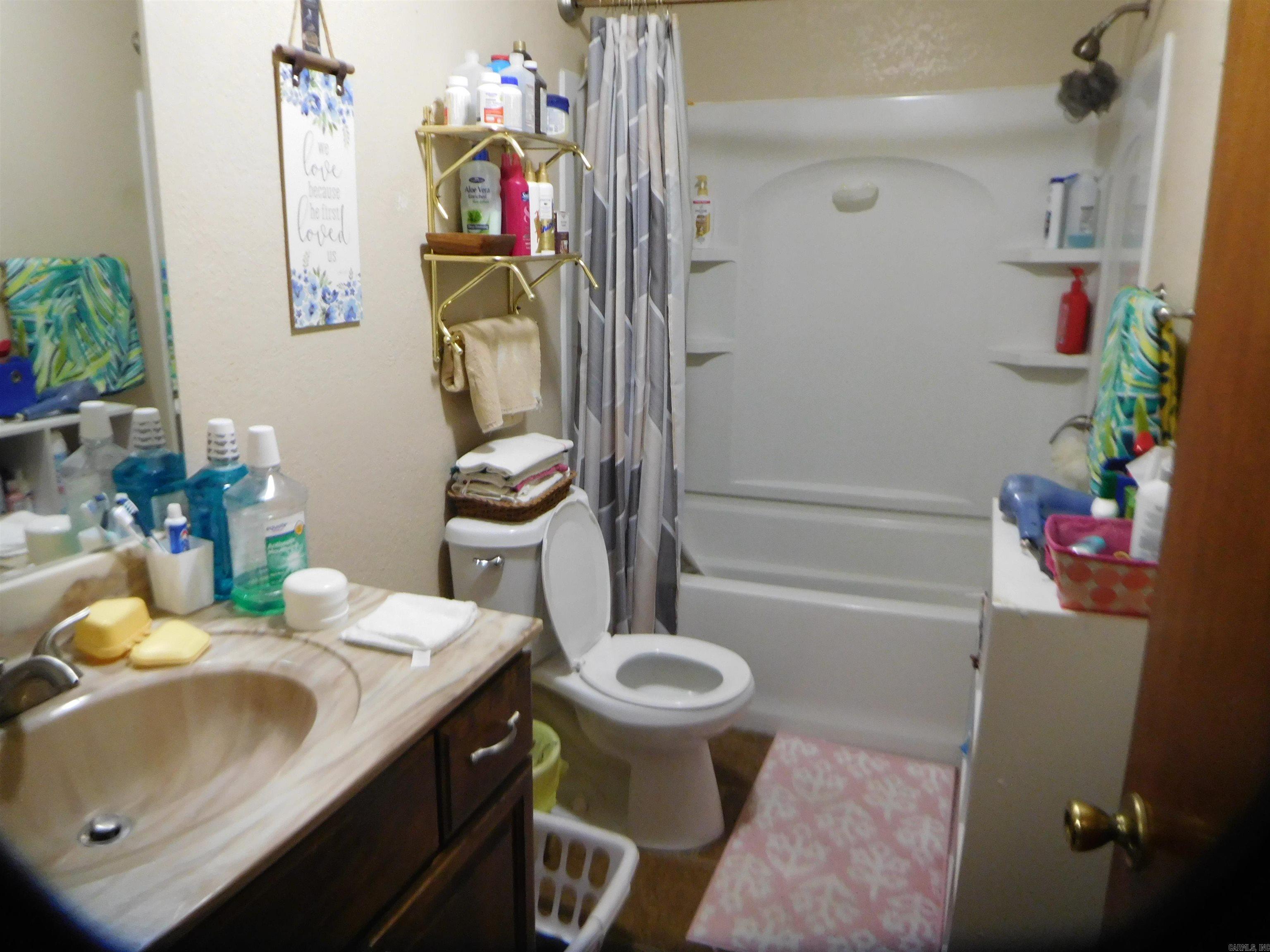 125 N Fairview  Rector, AR