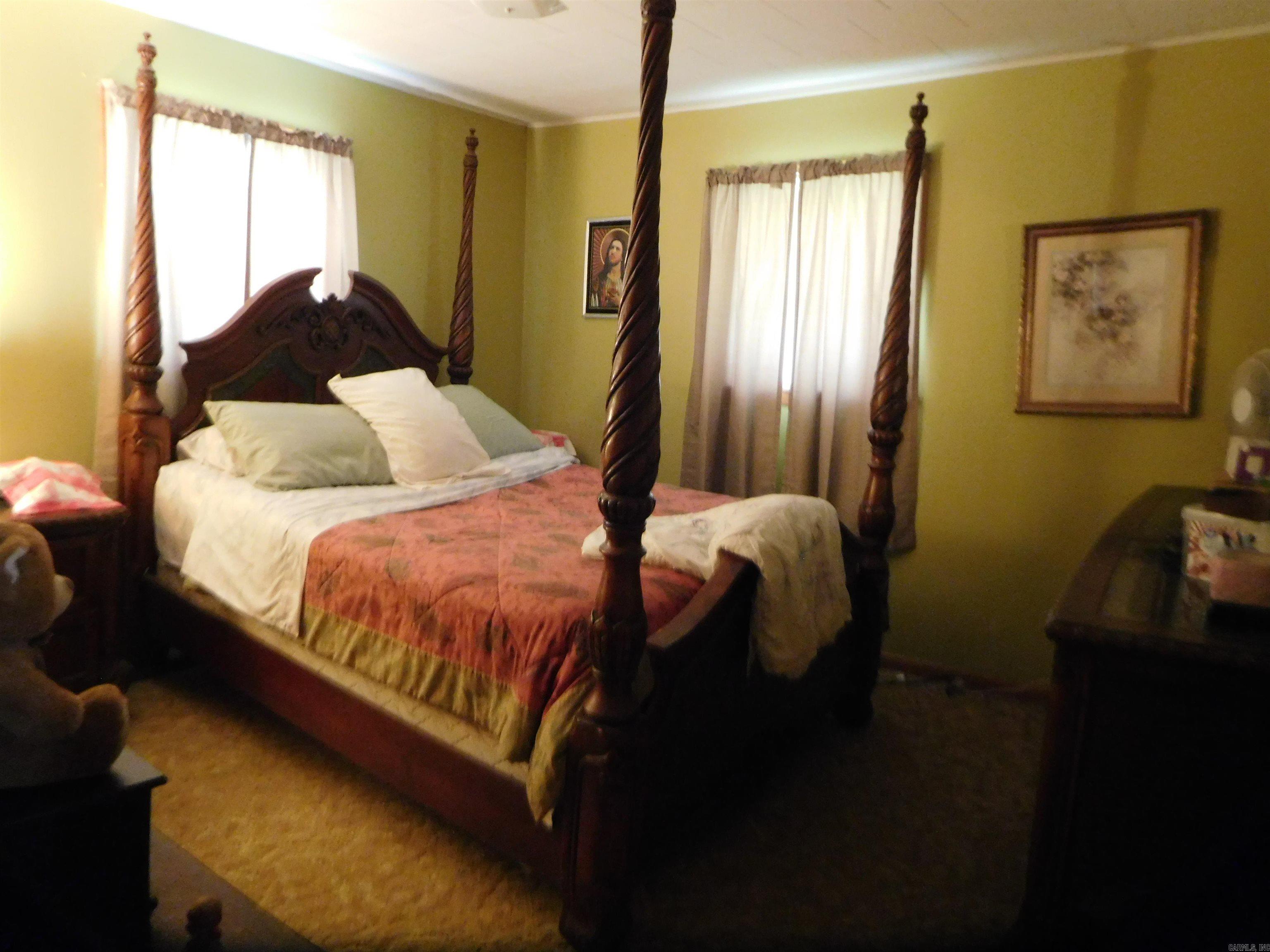 125 N Fairview  Rector, AR