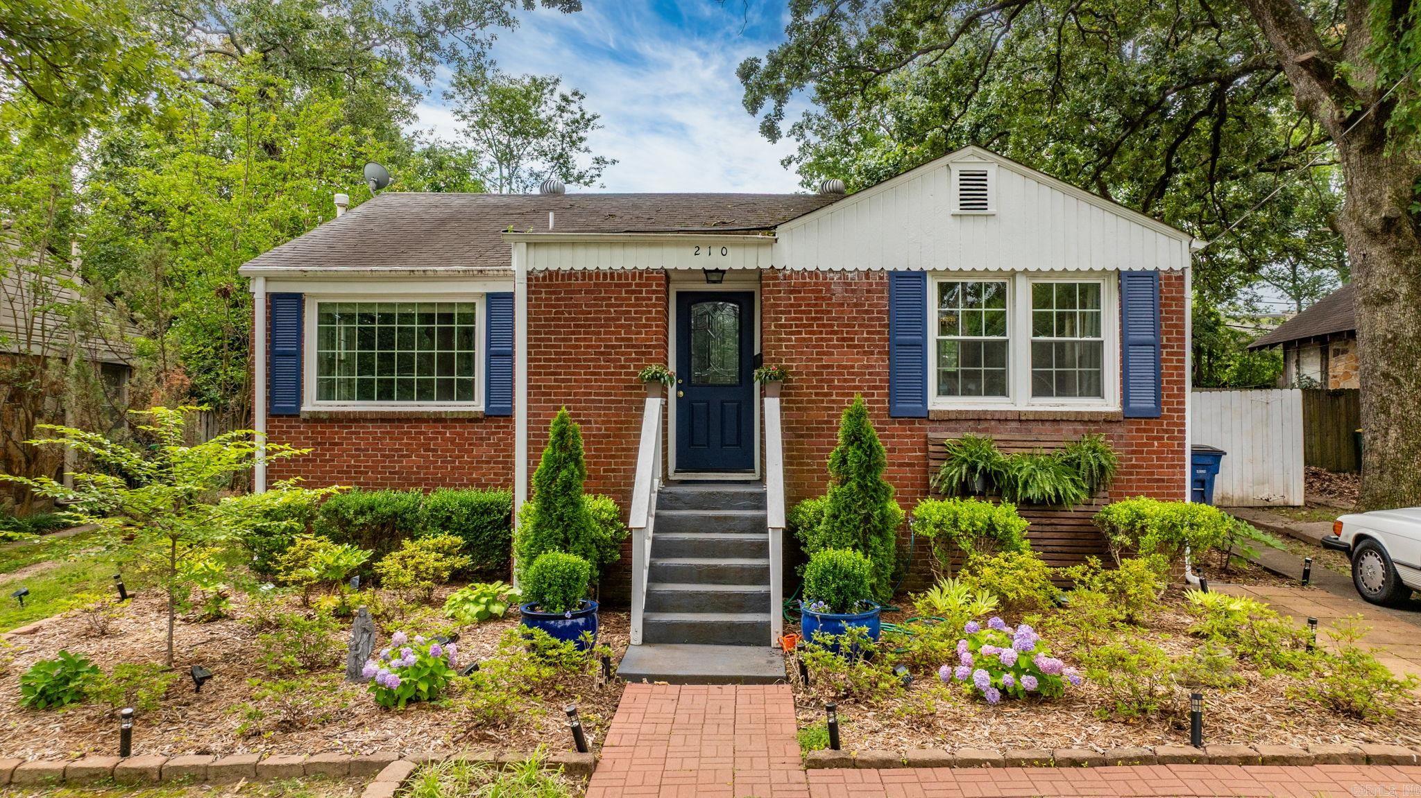 210 E E  North Little Rock, AR