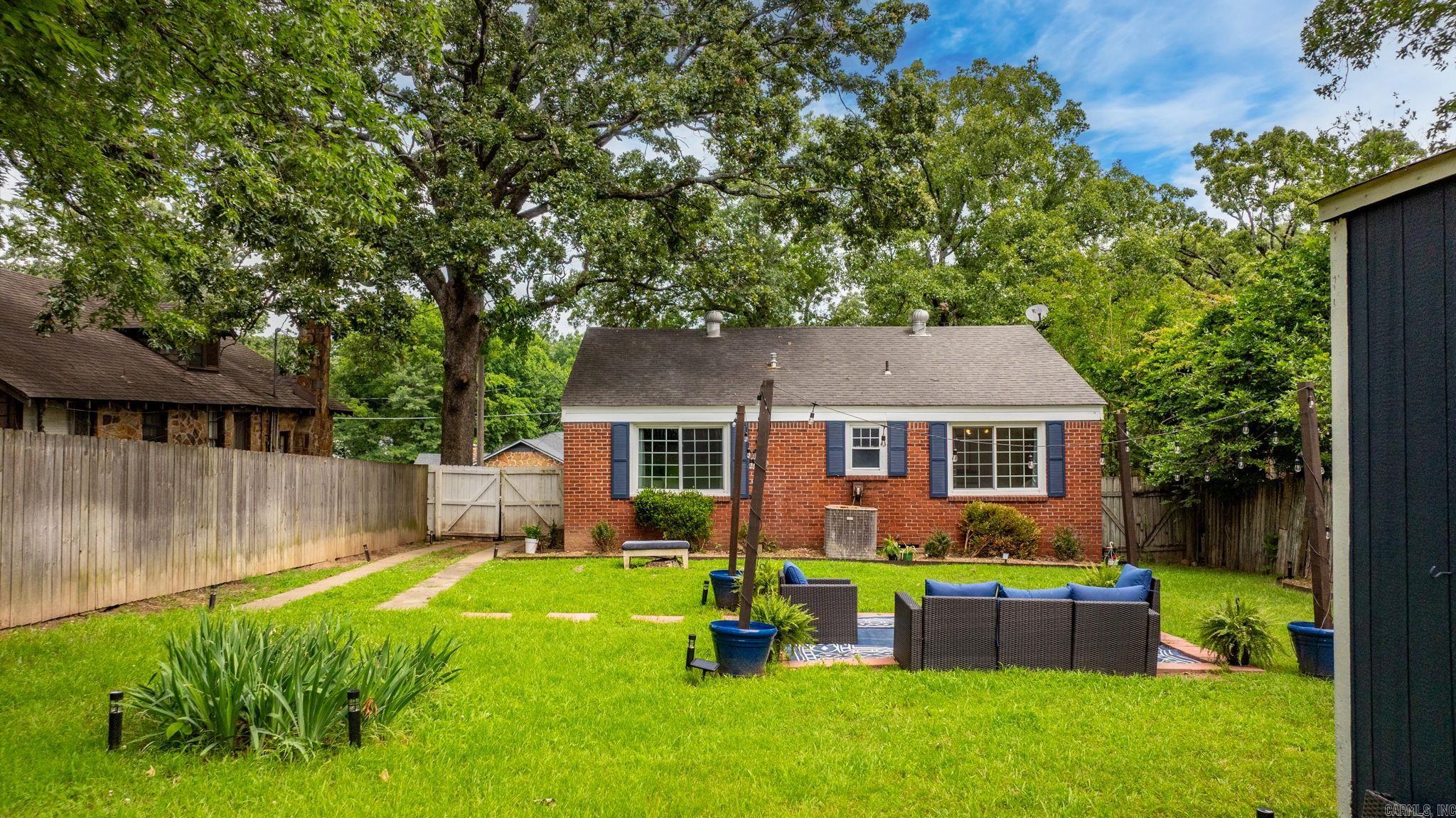 210 E E  North Little Rock, AR
