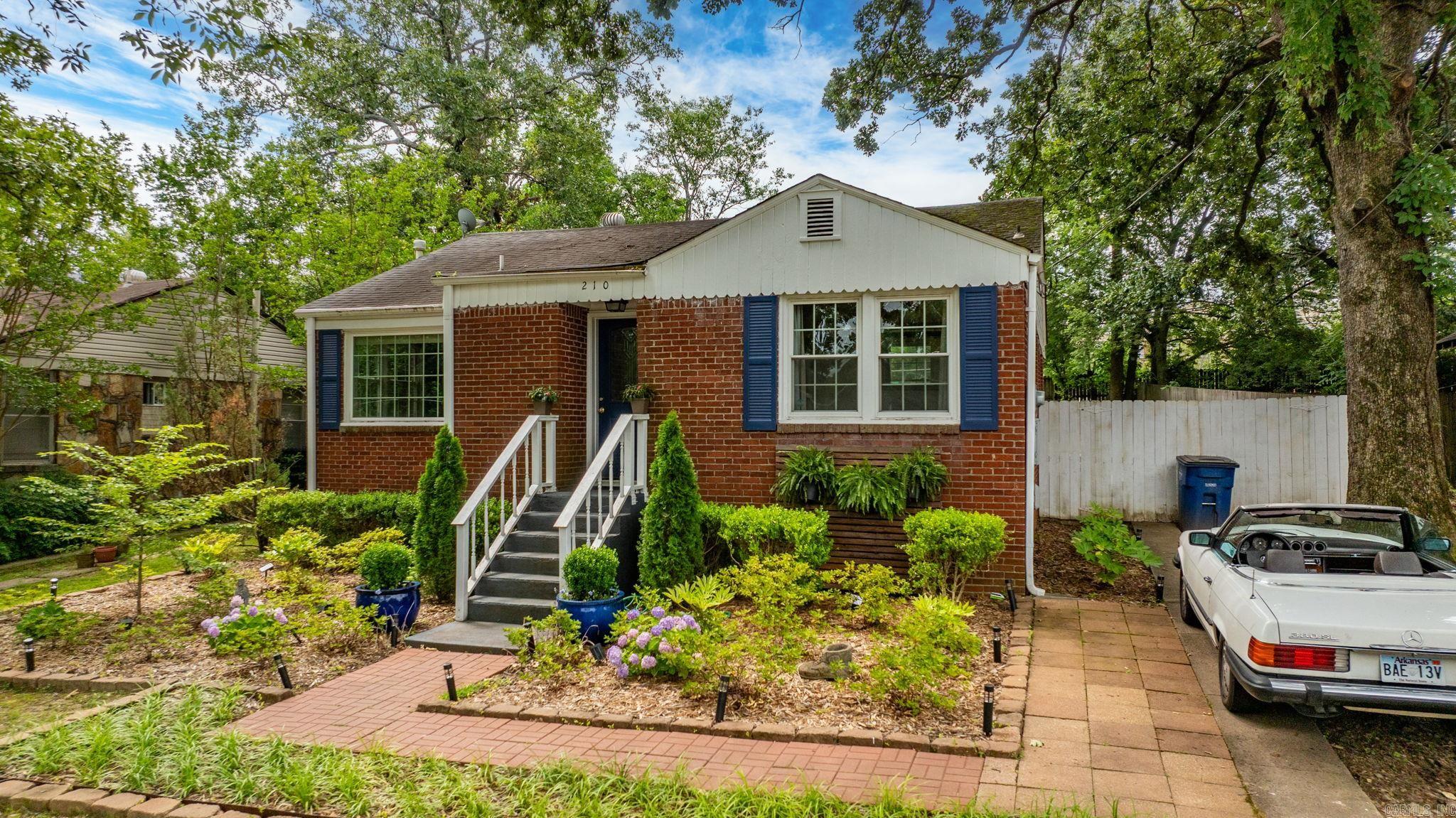 210 E E  North Little Rock, AR