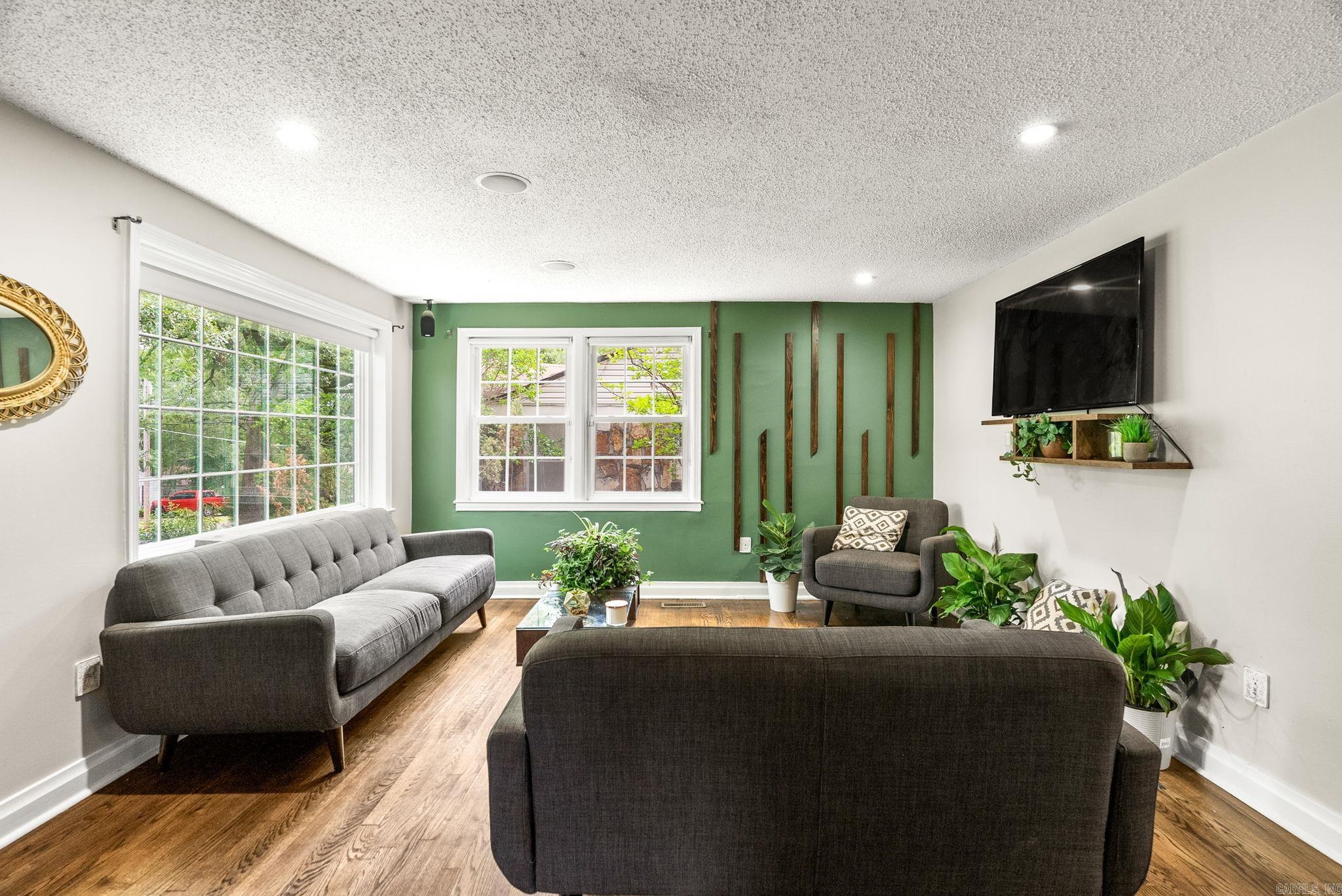 210 E E  North Little Rock, AR