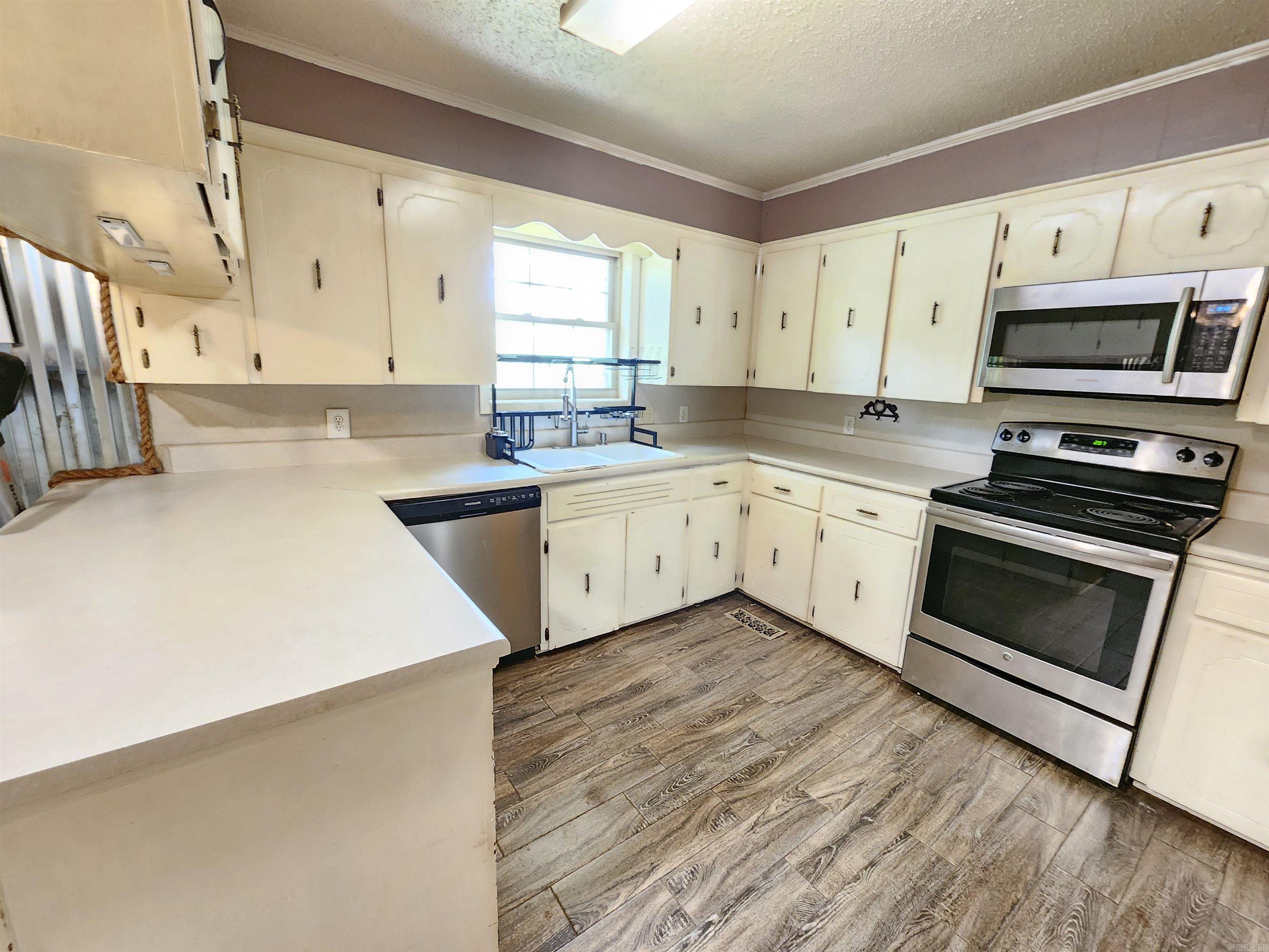 5 E Lewisburg  Vilonia, AR