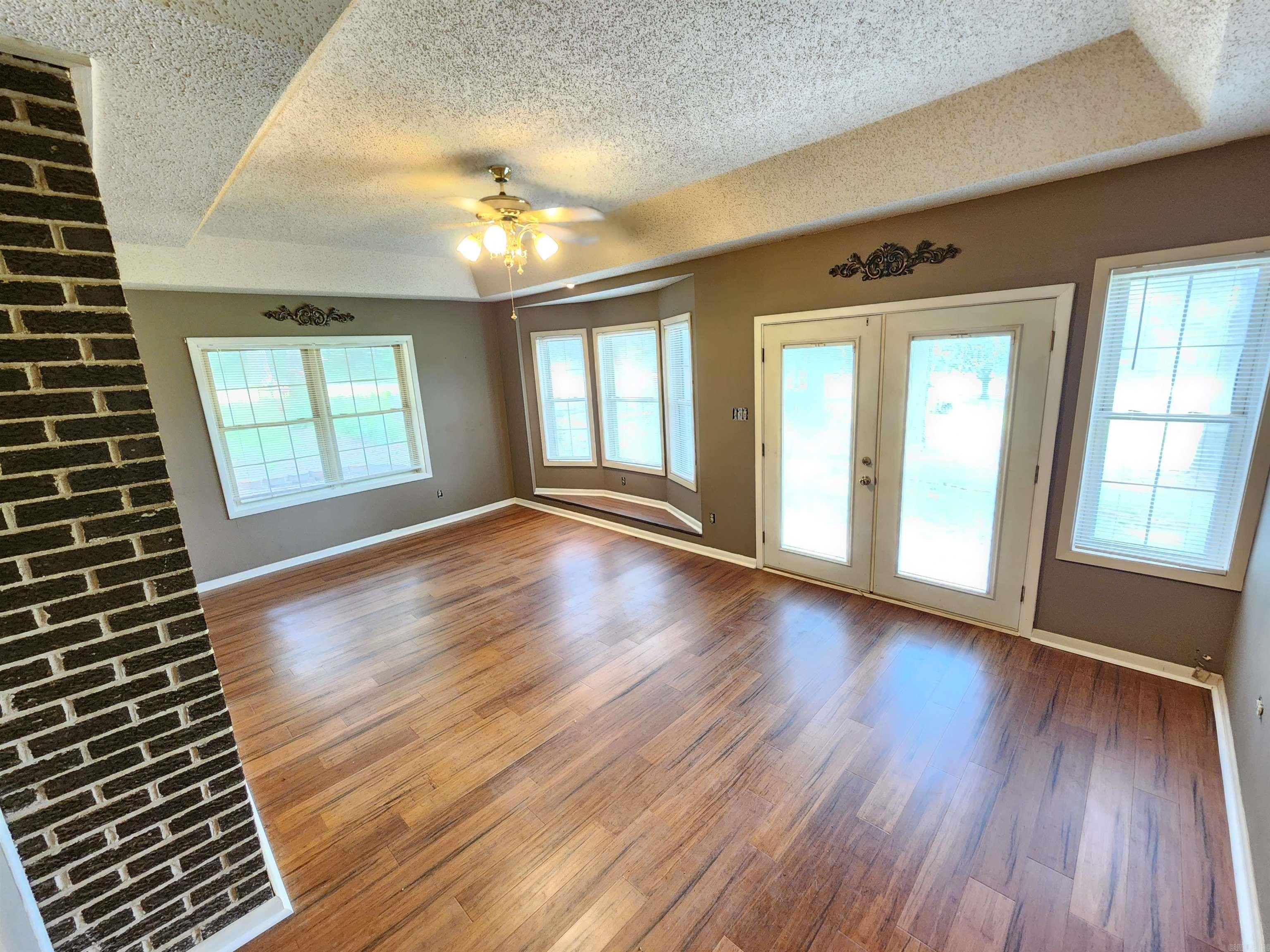 5 E Lewisburg  Vilonia, AR