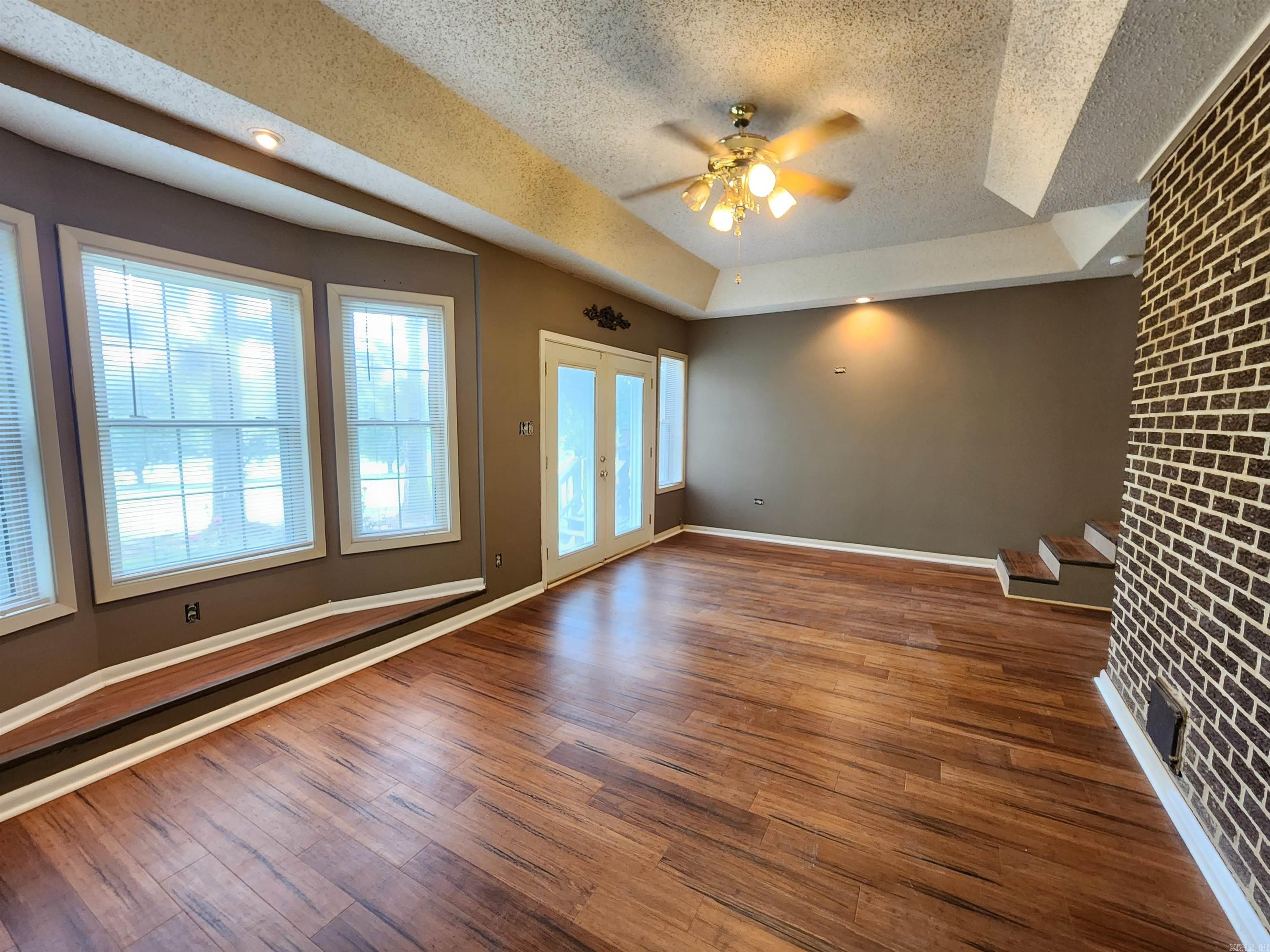 5 E Lewisburg  Vilonia, AR