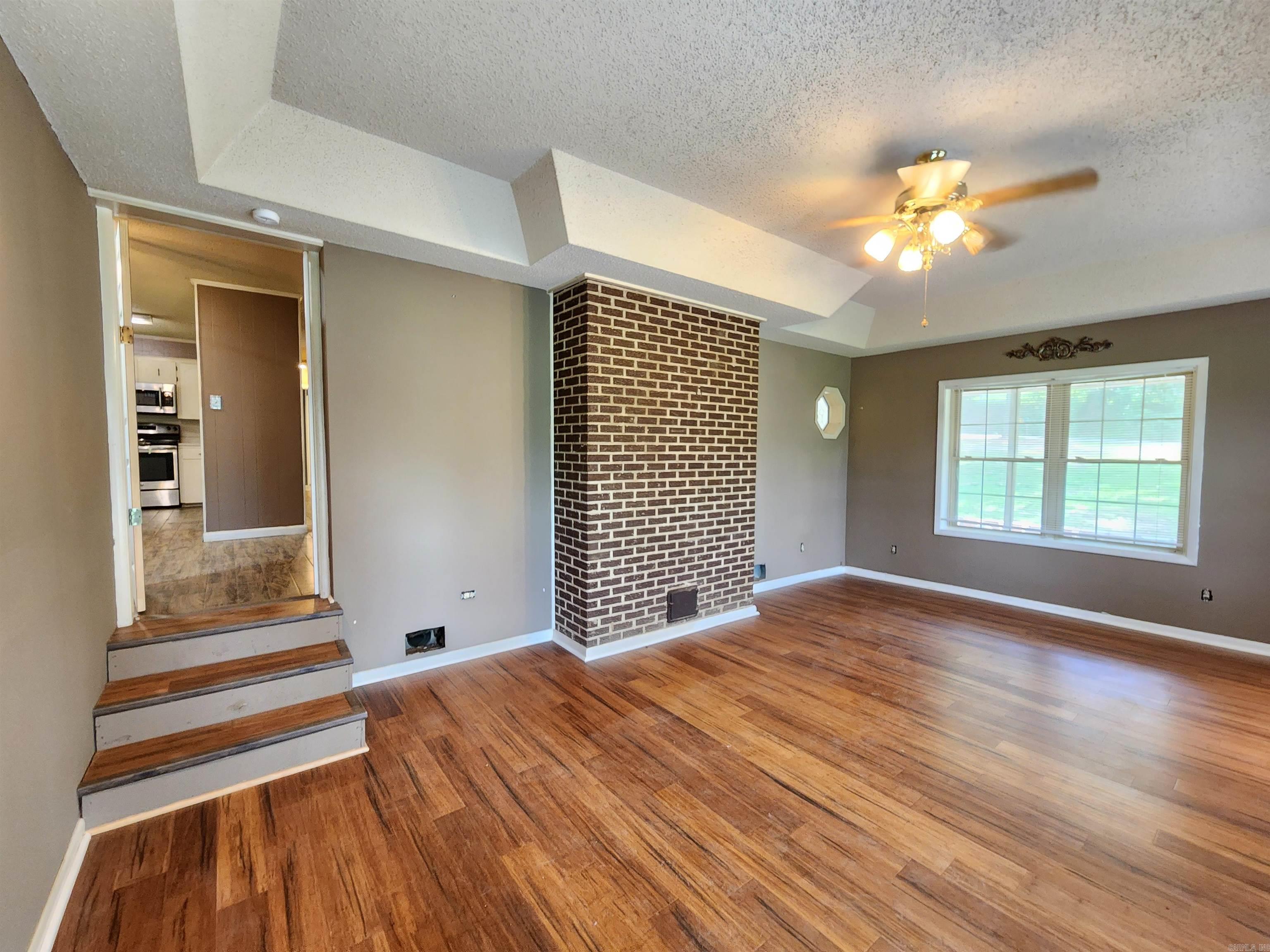 5 E Lewisburg  Vilonia, AR