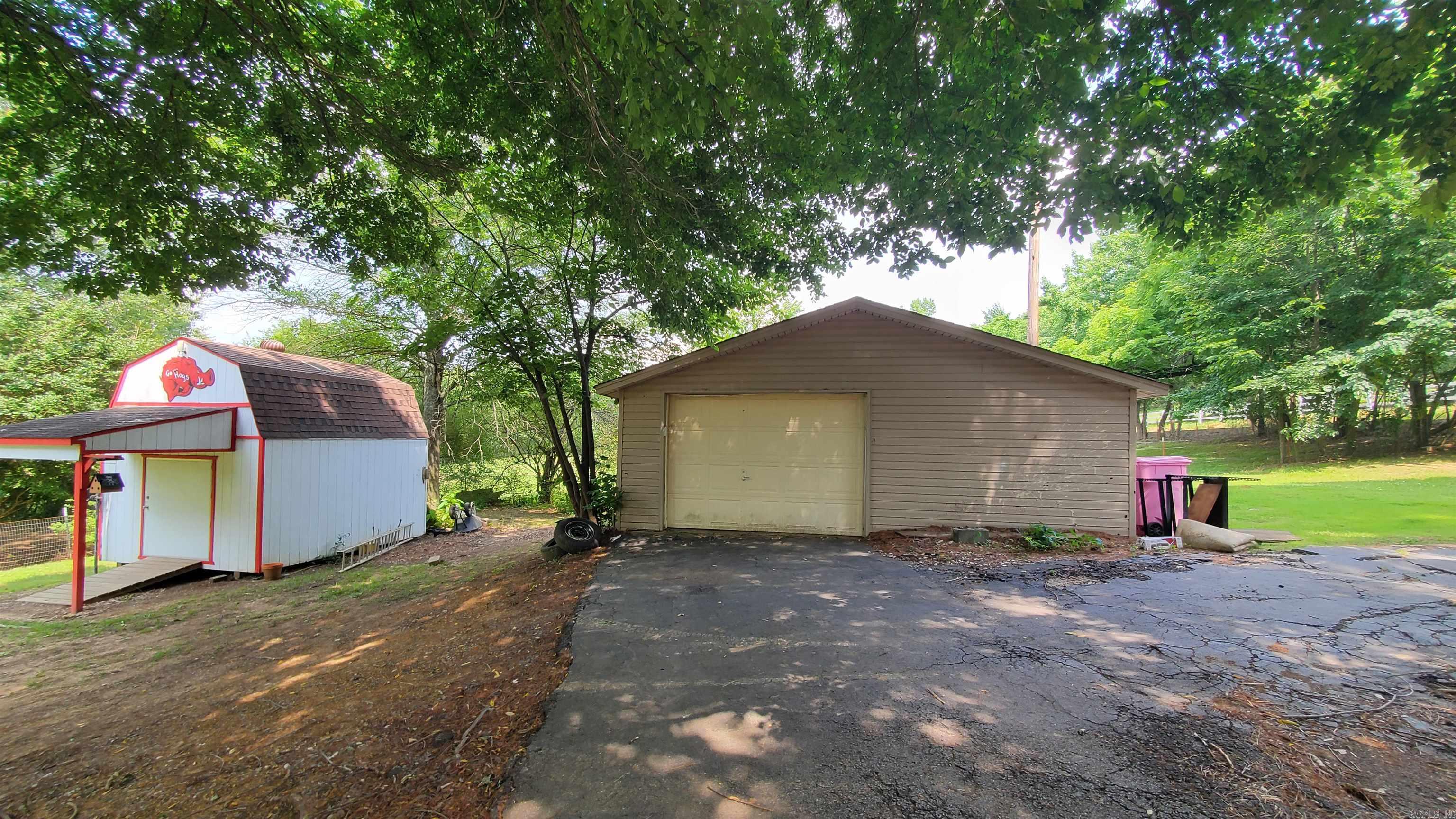 5 E Lewisburg  Vilonia, AR
