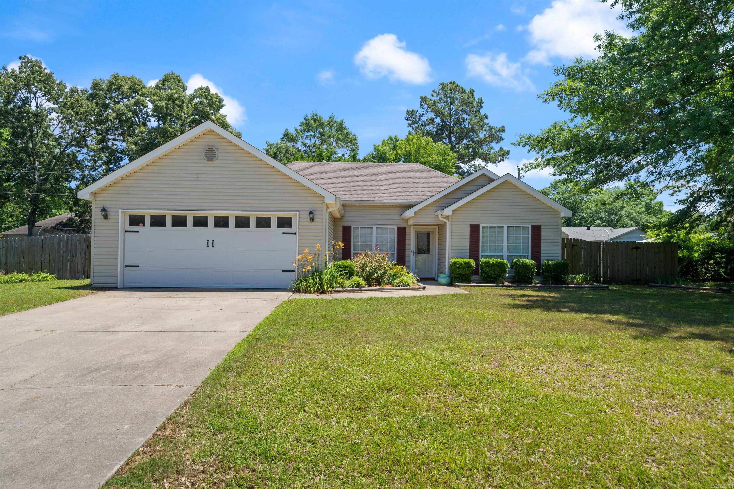 21850  Mountain Maple  Hensley, AR