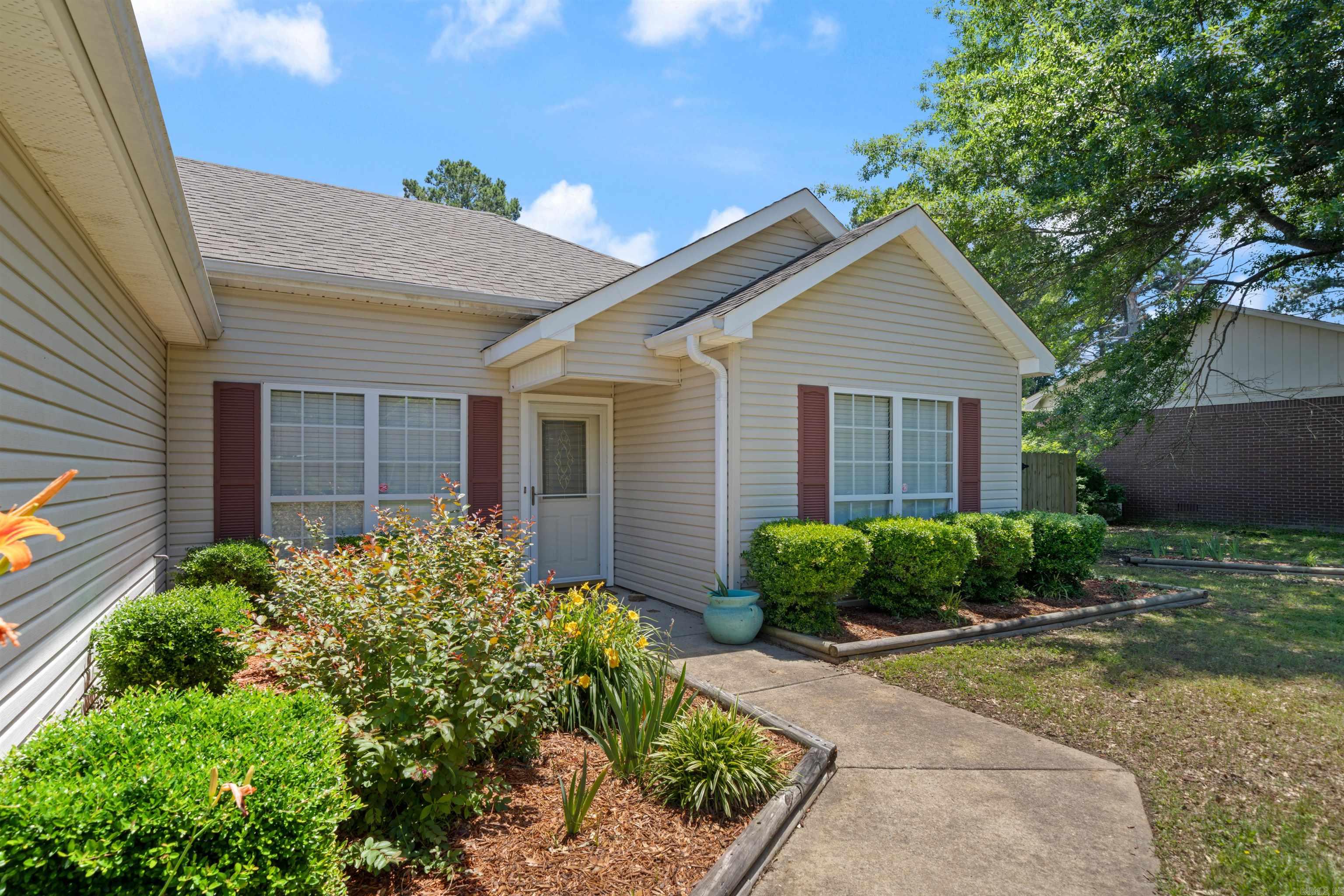 21850  Mountain Maple  Hensley, AR