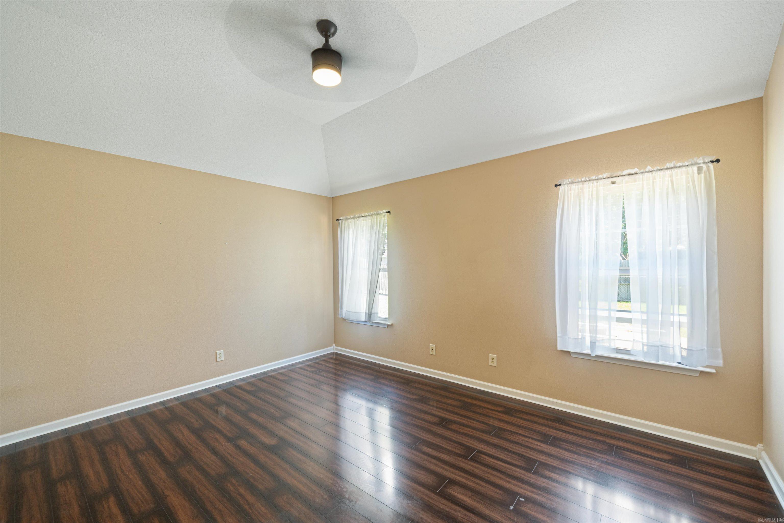 21850  Mountain Maple  Hensley, AR